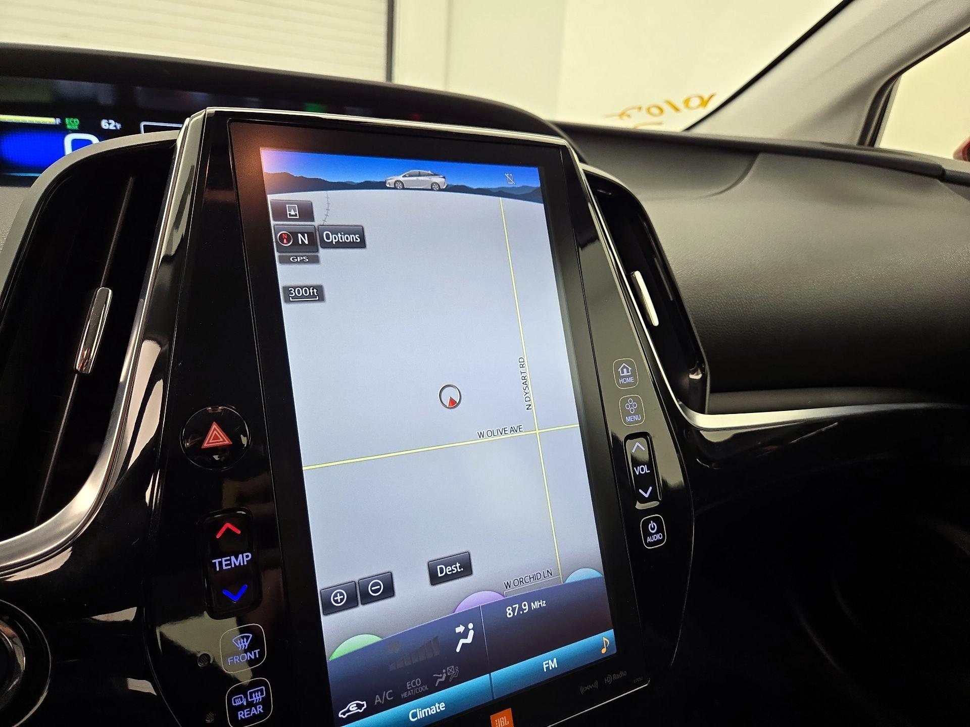 Thumbnail: 2018 Toyota Prius Prime - 14