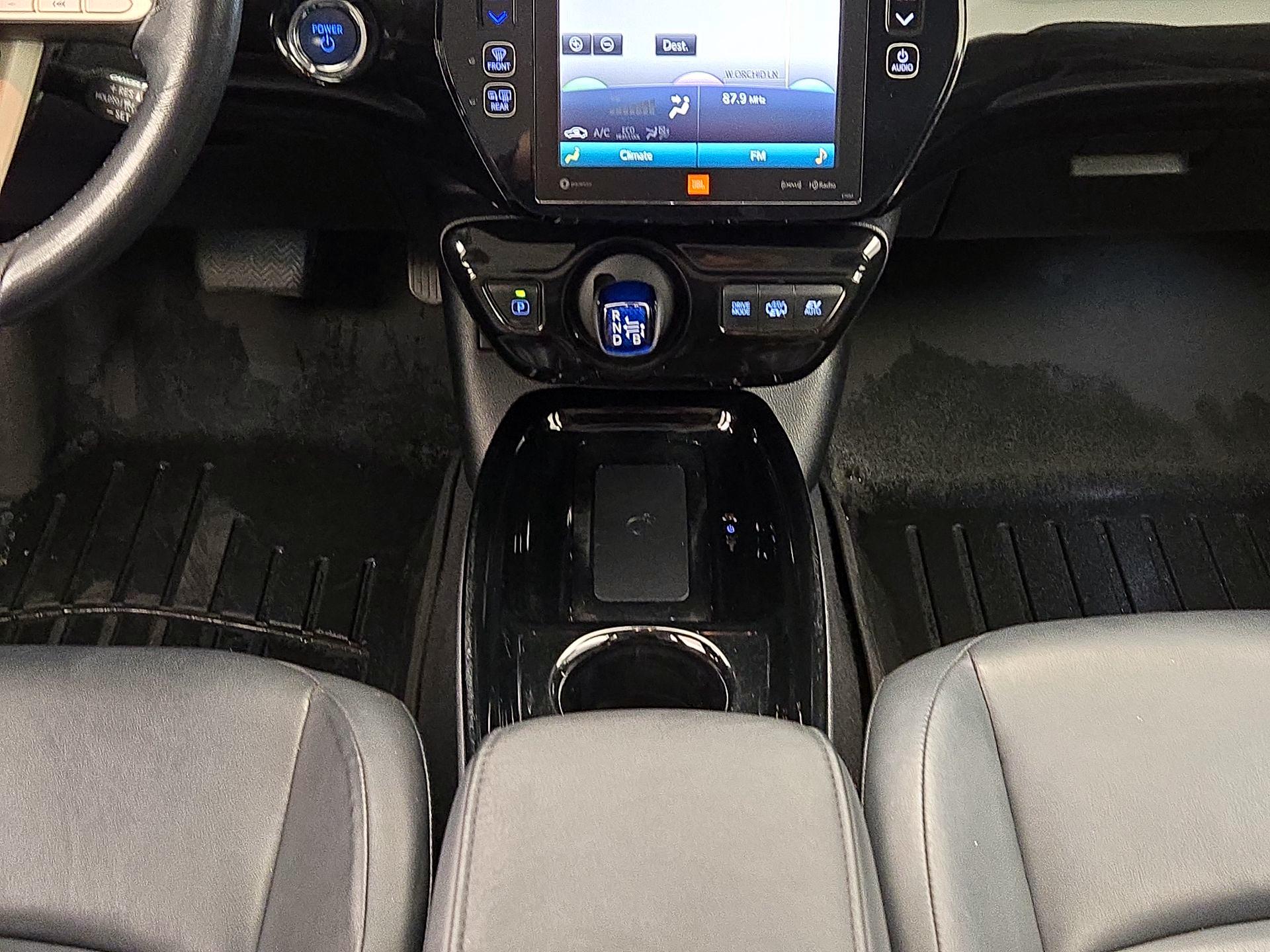 Thumbnail: 2018 Toyota Prius Prime - 18