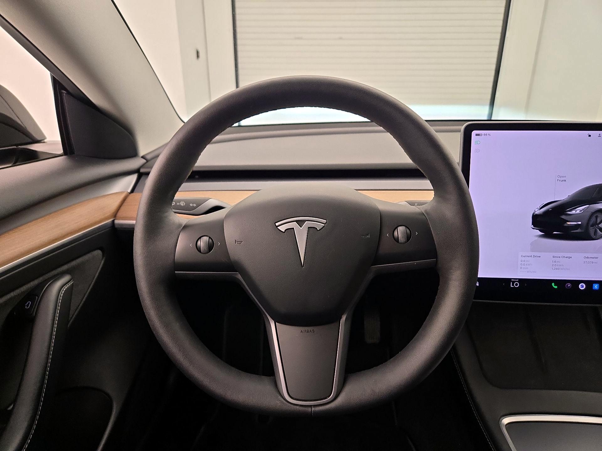 Thumbnail: 2022 Tesla Model 3 - 10