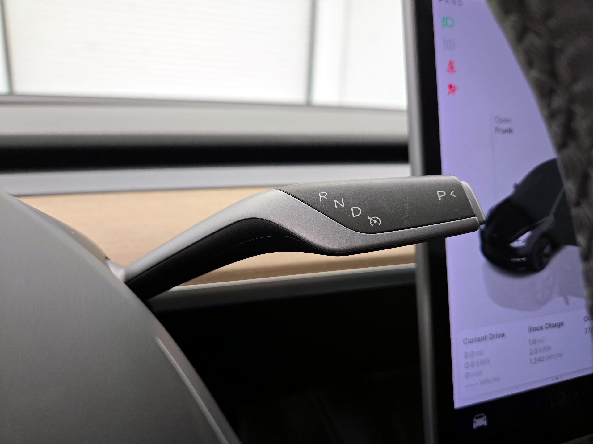 Thumbnail: 2022 Tesla Model 3 - 17