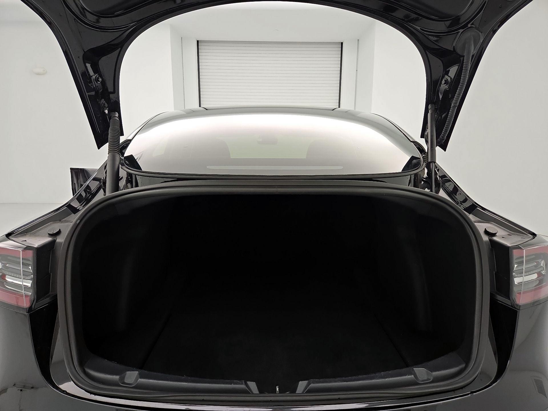 Thumbnail: 2022 Tesla Model 3 - 20