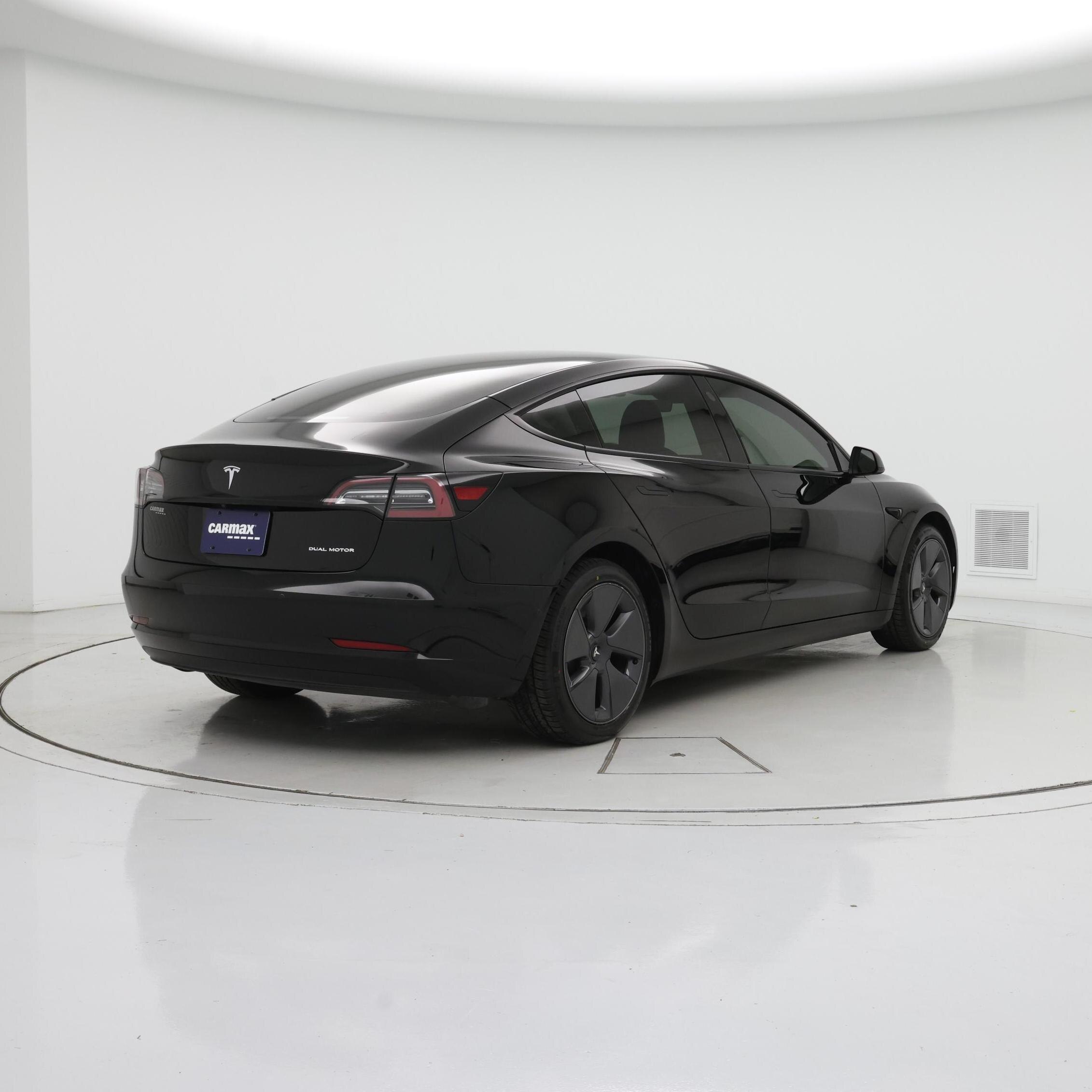 Thumbnail: 2022 Tesla Model 3 - 8