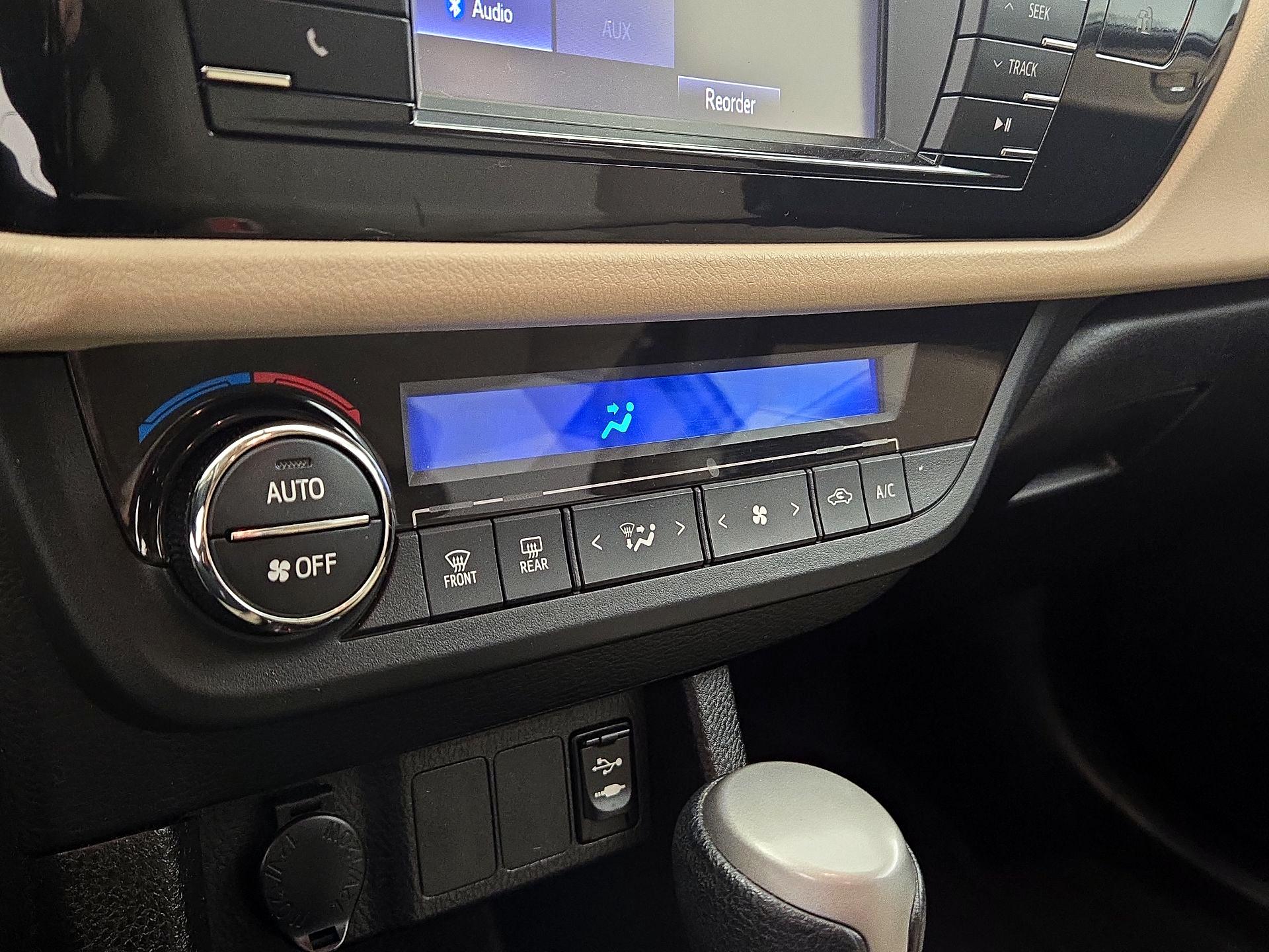Thumbnail: 2016 Toyota Corolla - 16