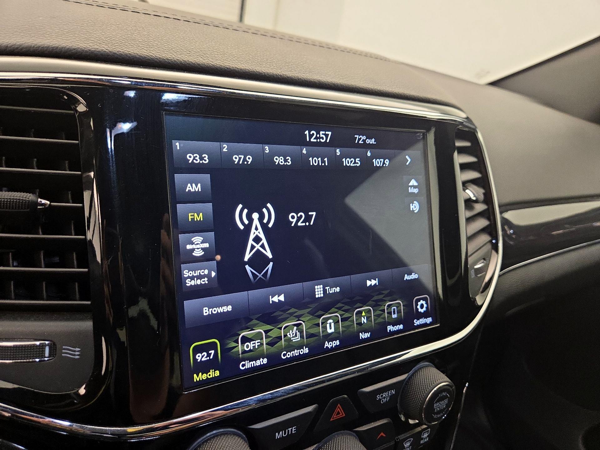 Thumbnail: 2020 Jeep Grand Cherokee - 16