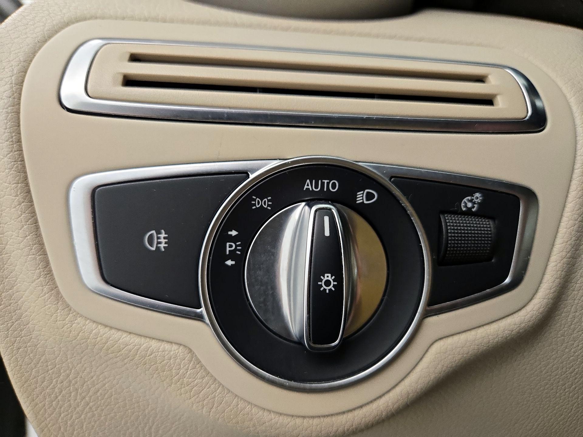 Thumbnail: 2017 Mercedes-Benz C-Class - 13