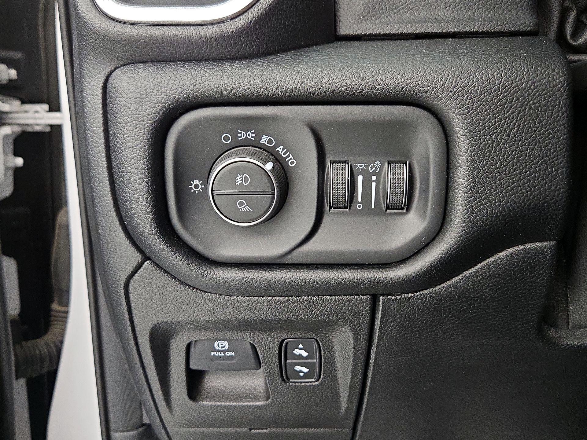 Thumbnail: 2021 RAM 1500 - 13