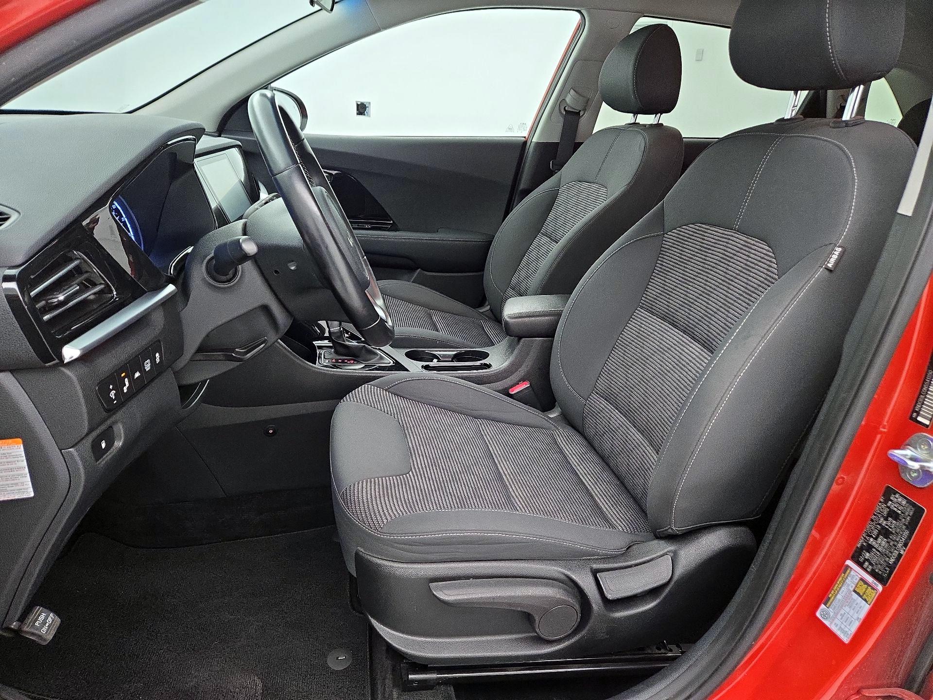 Thumbnail: 2022 Kia Niro - 11