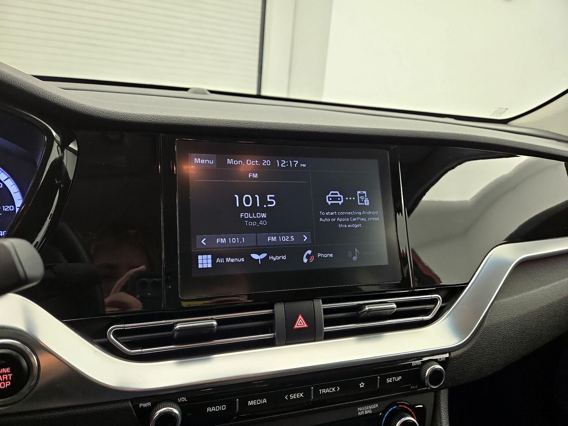 Thumbnail: 2022 Kia Niro - 15