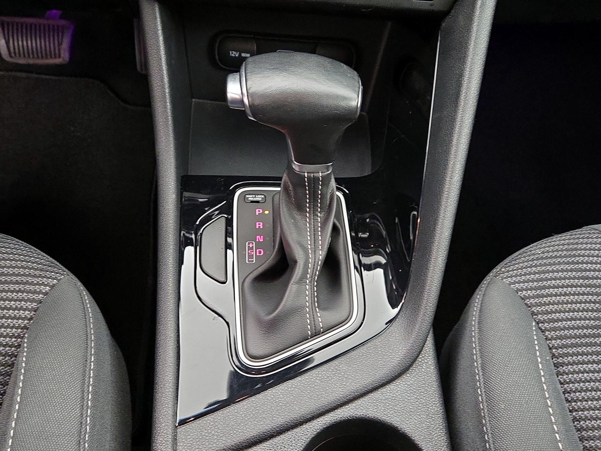 Thumbnail: 2022 Kia Niro - 17