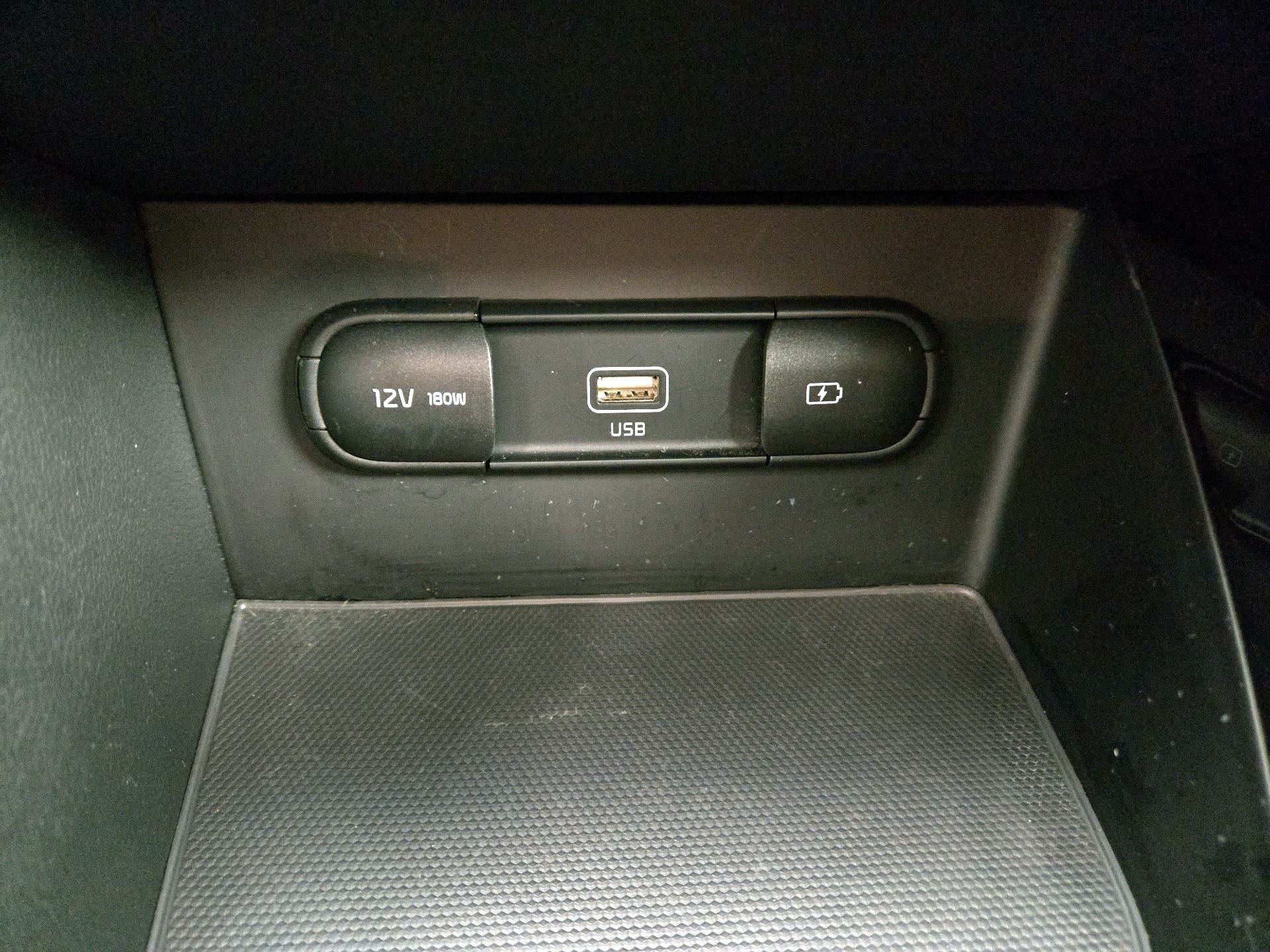 Thumbnail: 2022 Kia Niro - 18