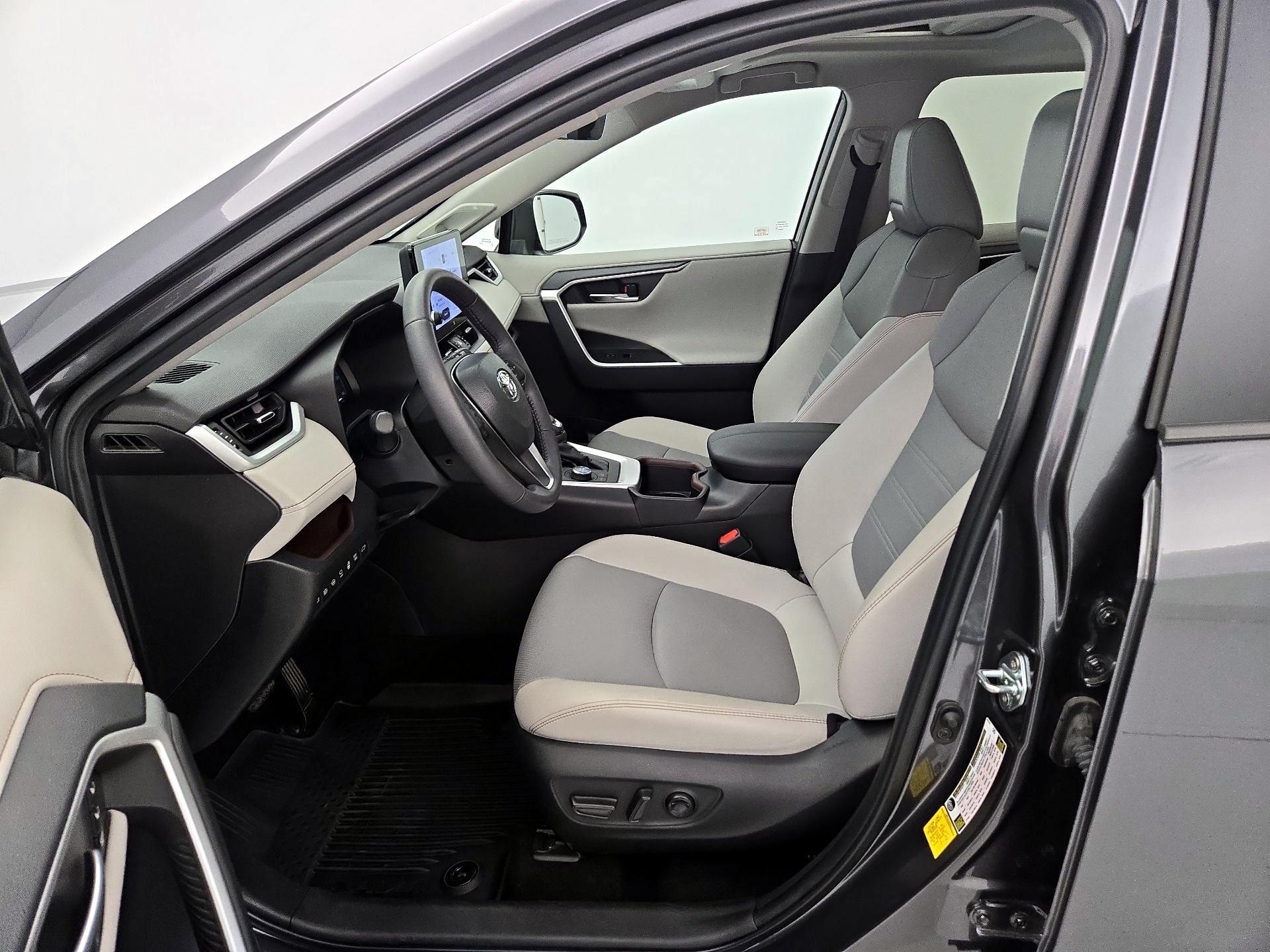 Thumbnail: 2023 Toyota RAV4 - 11