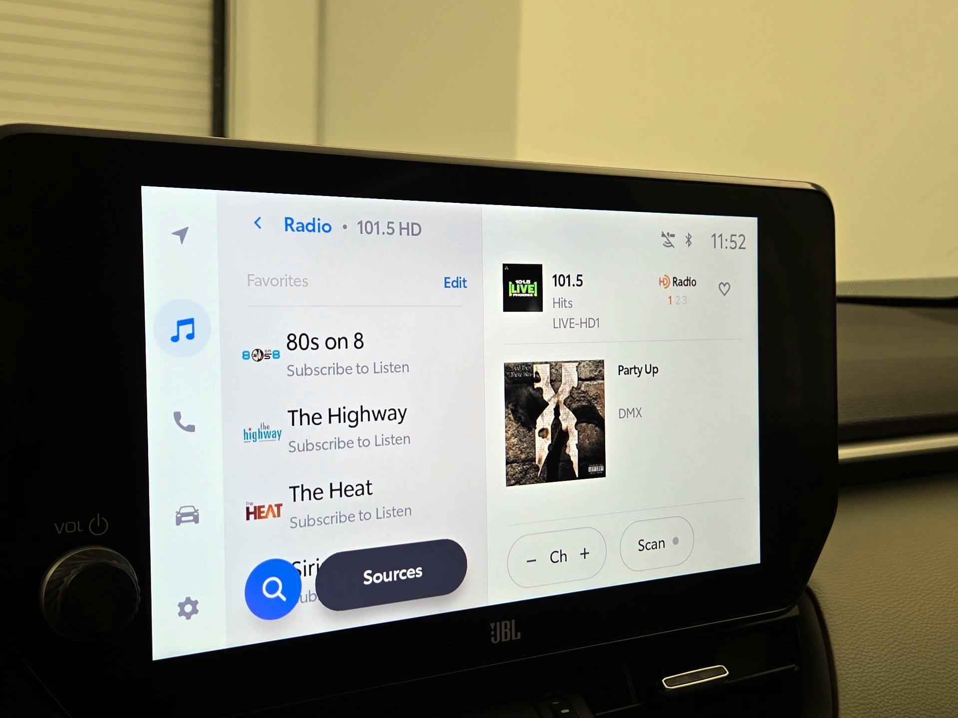 Thumbnail: 2023 Toyota RAV4 - 15