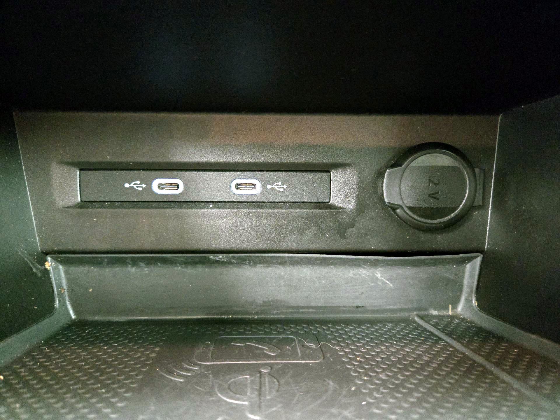 Thumbnail: 2022 Volkswagen Taos - 18