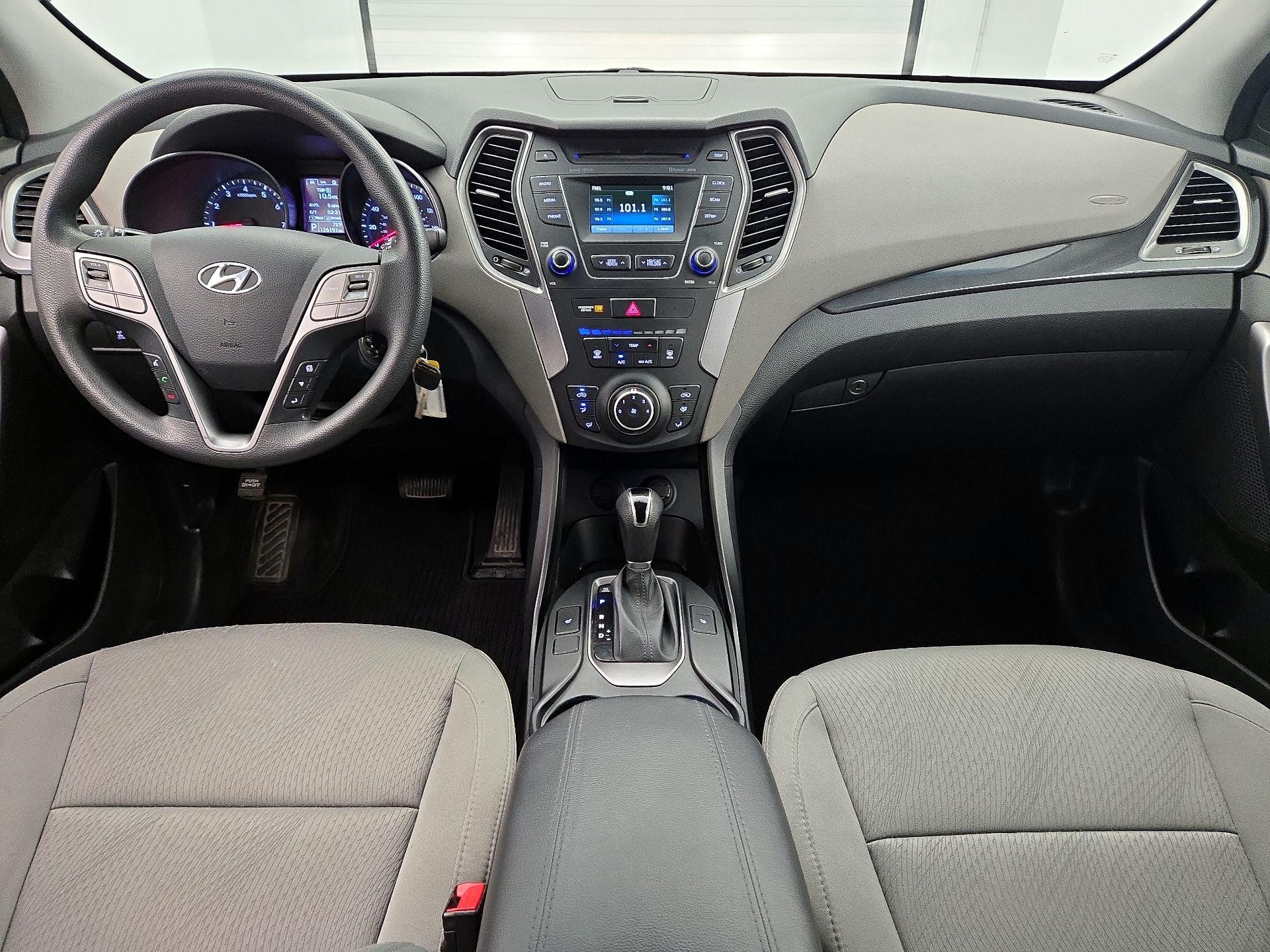 Thumbnail: 2016 Hyundai Santa Fe - 9