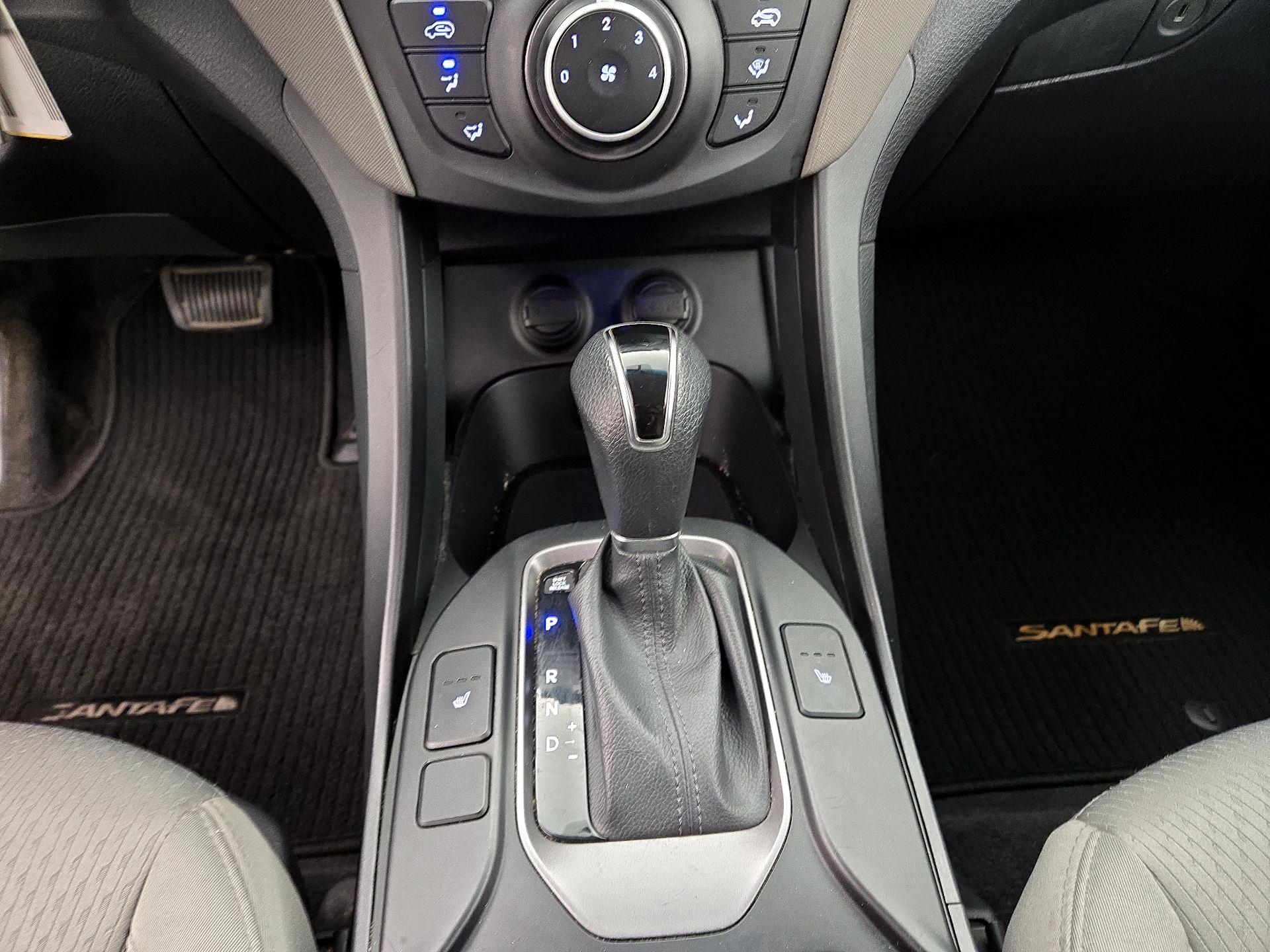 Thumbnail: 2016 Hyundai Santa Fe - 17