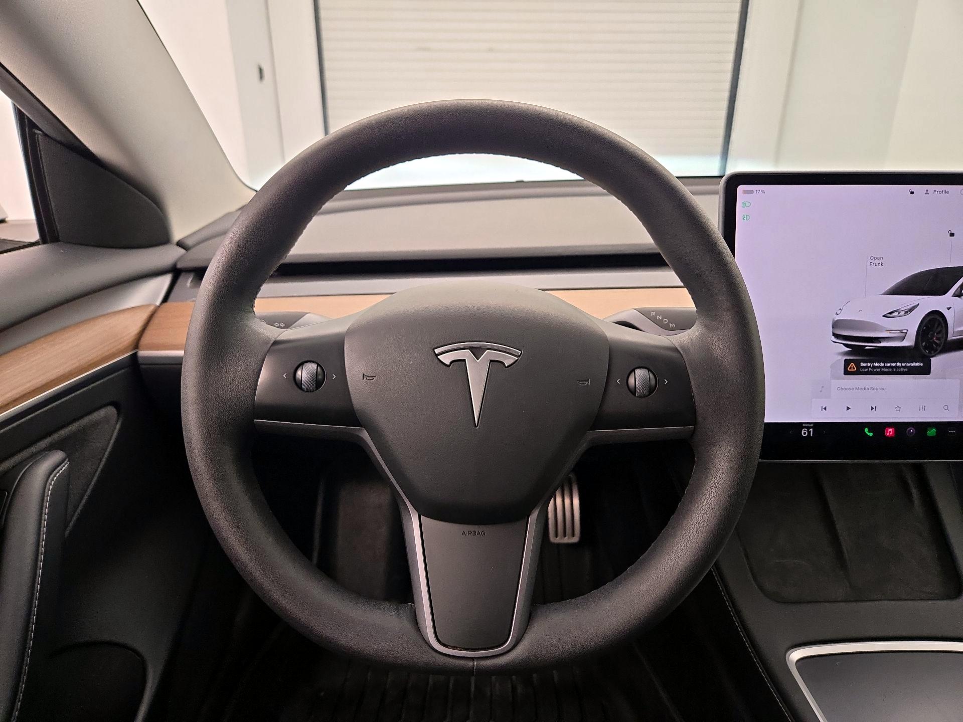 Thumbnail: 2023 Tesla Model 3 - 10