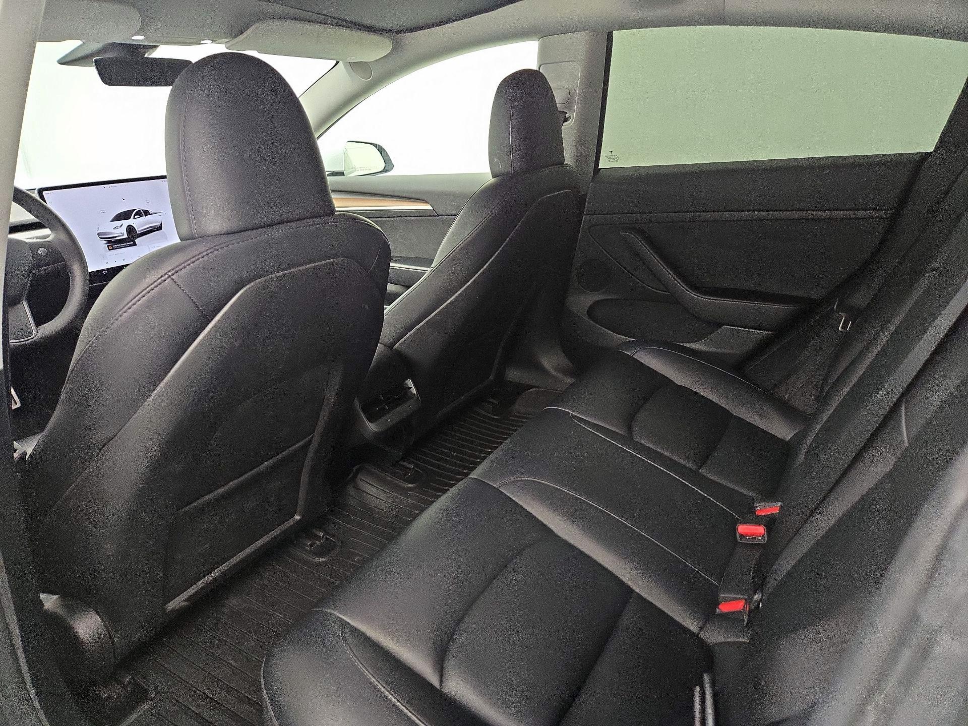 Thumbnail: 2023 Tesla Model 3 - 19