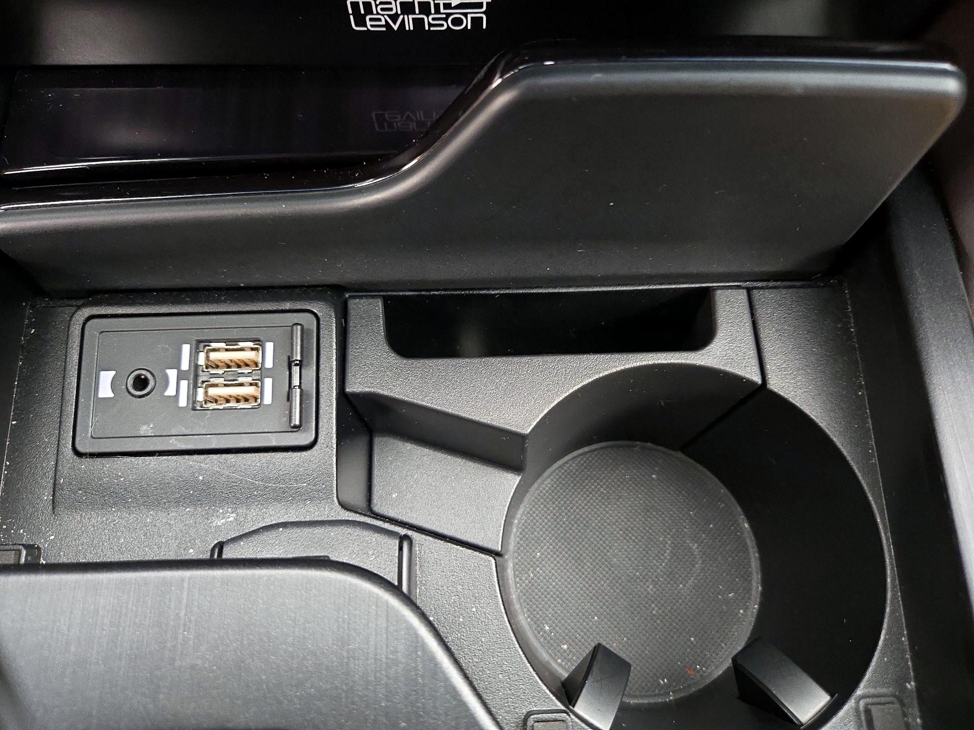 Thumbnail: 2020 Lexus ES - 19