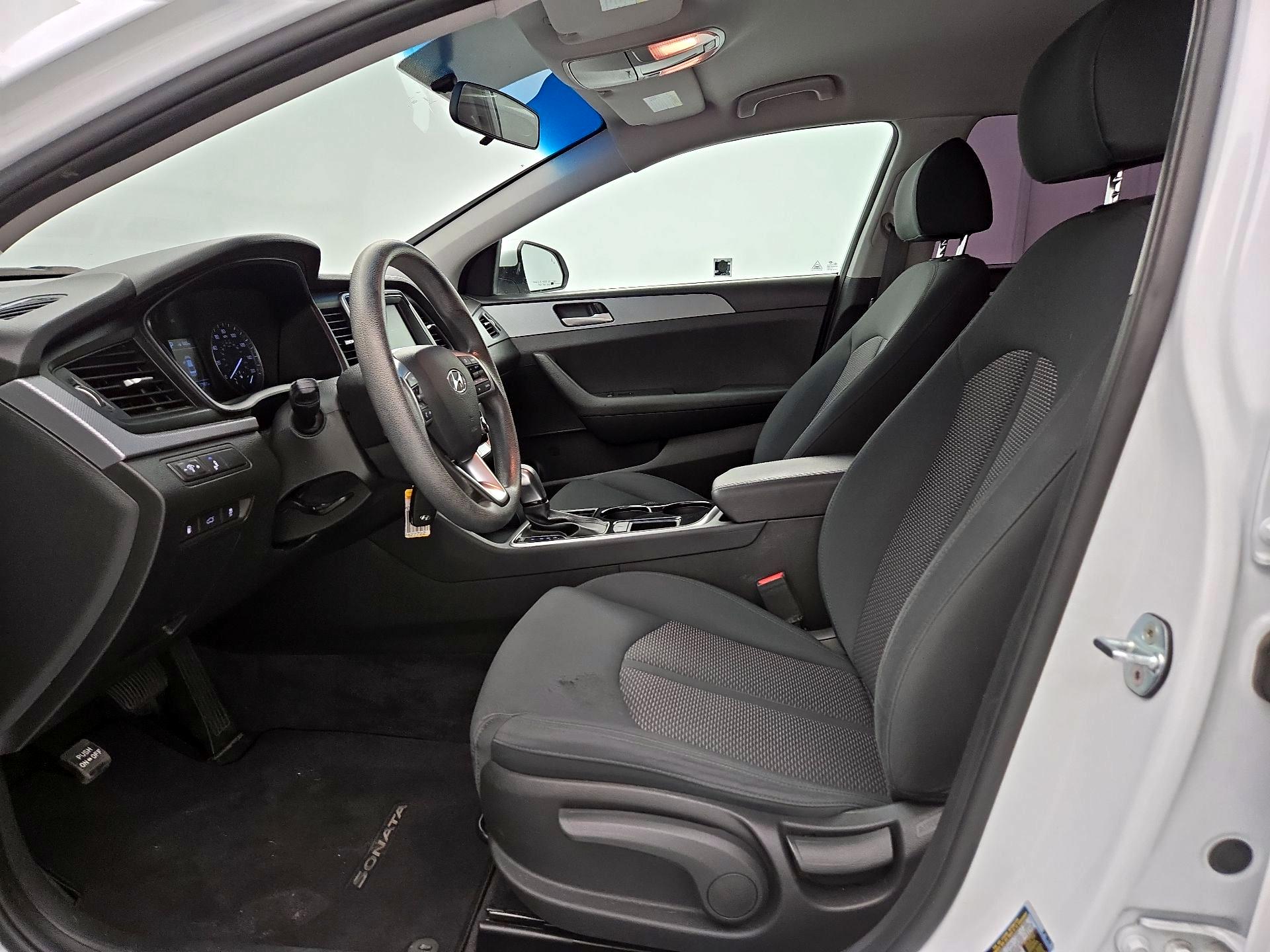 Thumbnail: 2019 Hyundai Sonata - 11