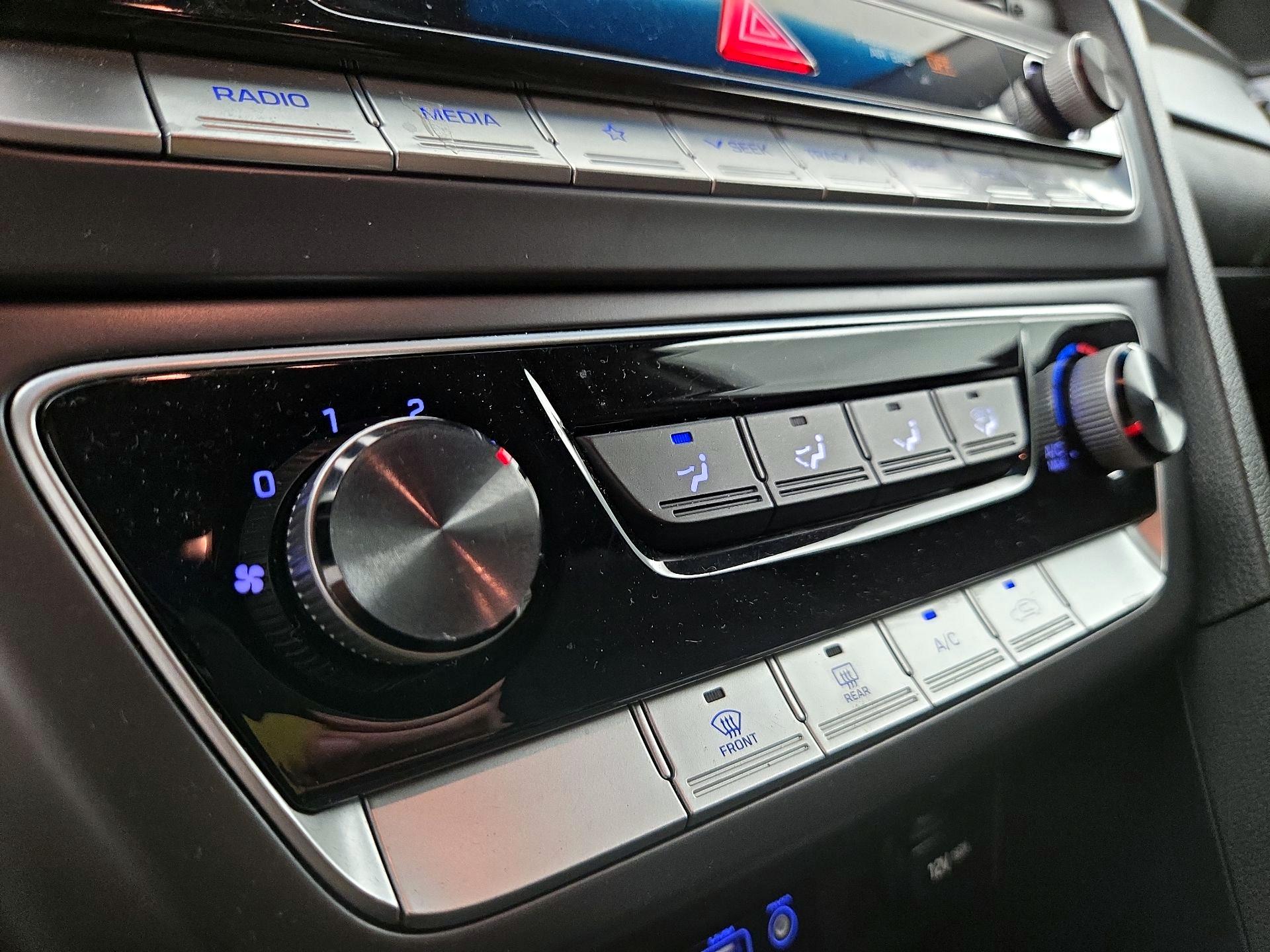 Thumbnail: 2019 Hyundai Sonata - 16