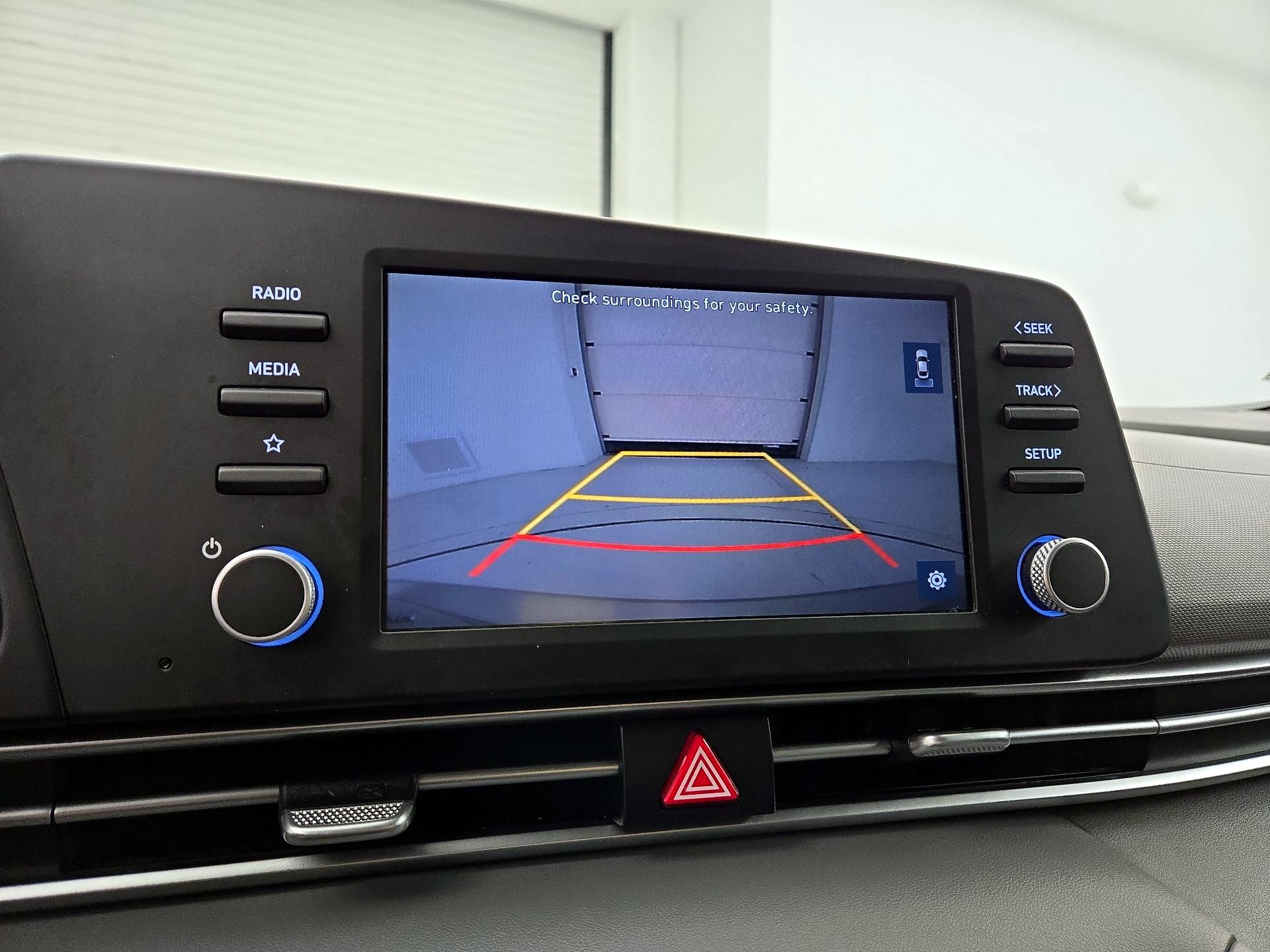 Thumbnail: 2022 Hyundai Elantra - 14