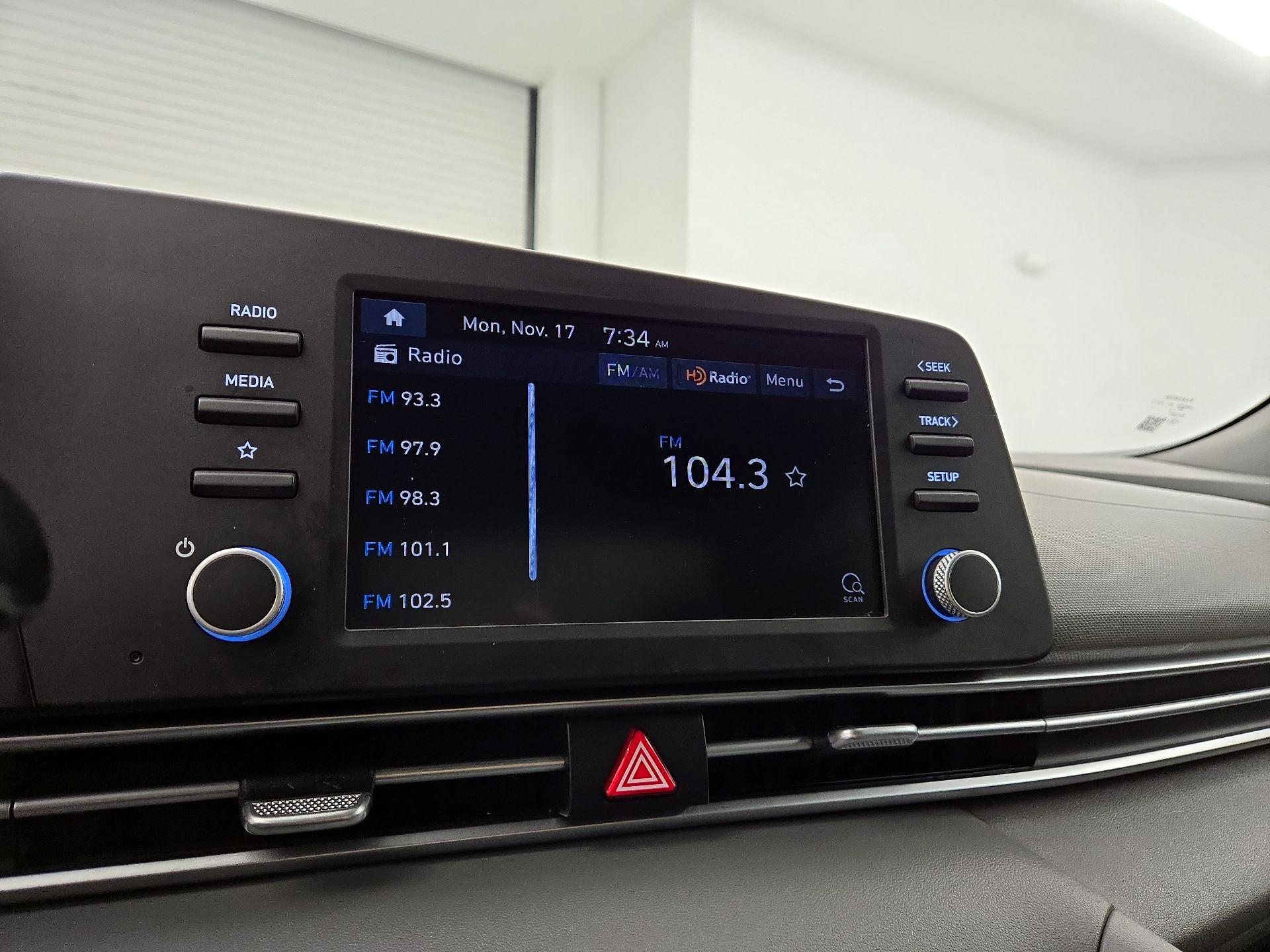 Thumbnail: 2022 Hyundai Elantra - 15