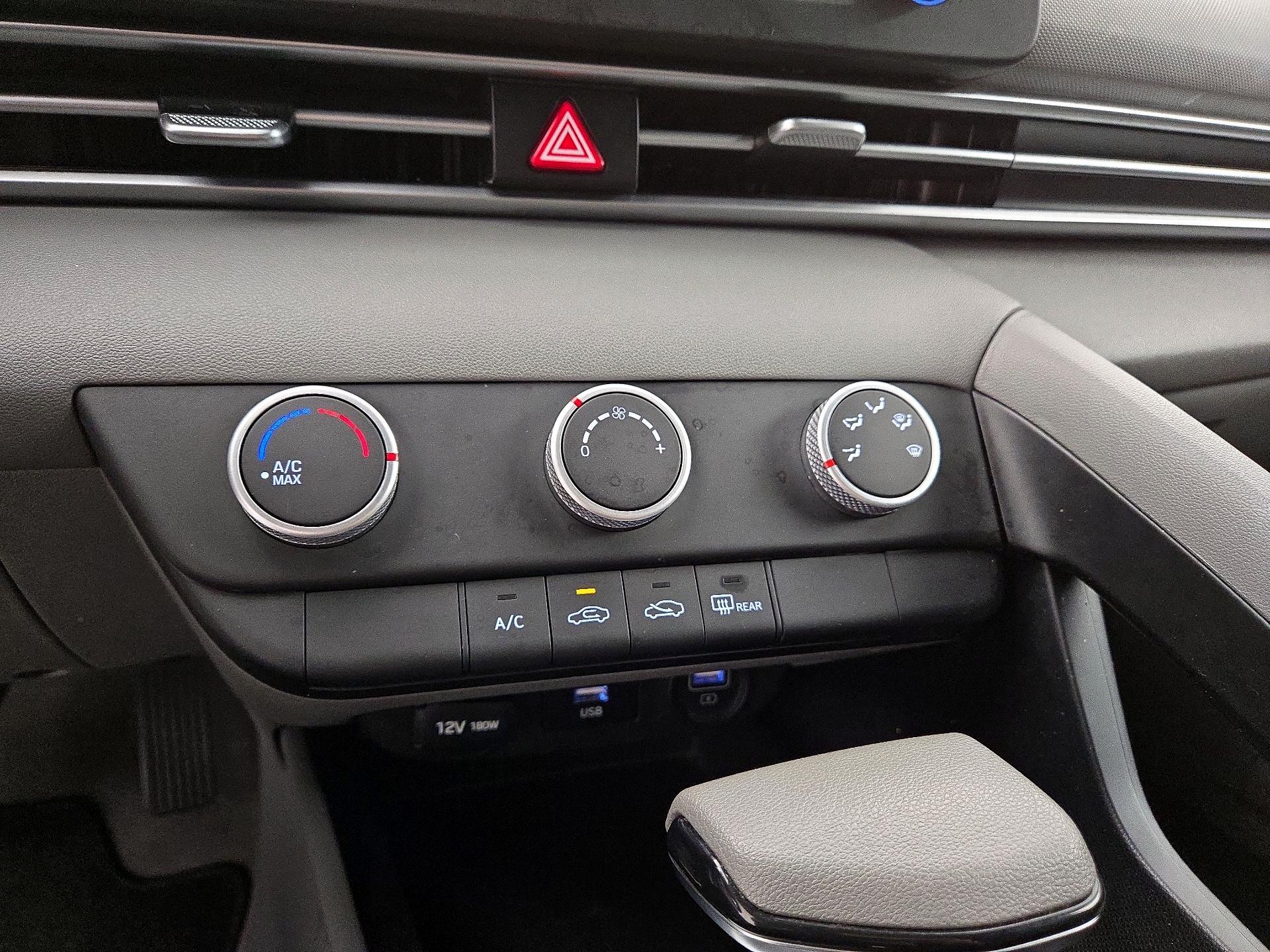 Thumbnail: 2022 Hyundai Elantra - 16