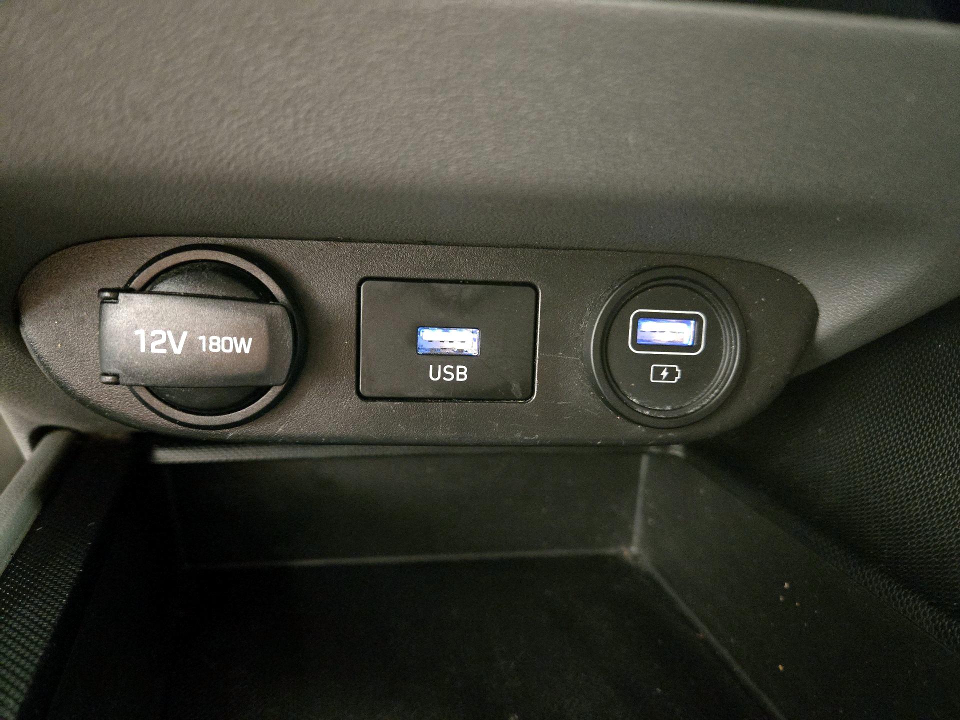 Thumbnail: 2022 Hyundai Elantra - 18