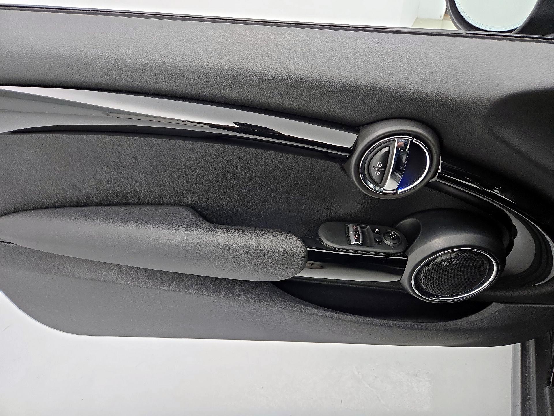 Thumbnail: 2021 MINI Cooper Hardtop - 12