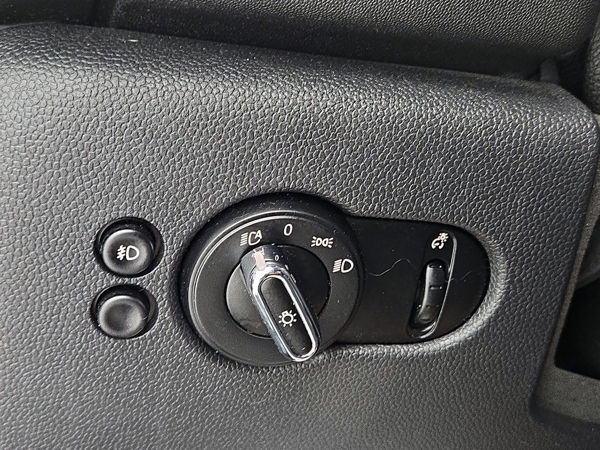 Thumbnail: 2021 MINI Cooper Hardtop - 13