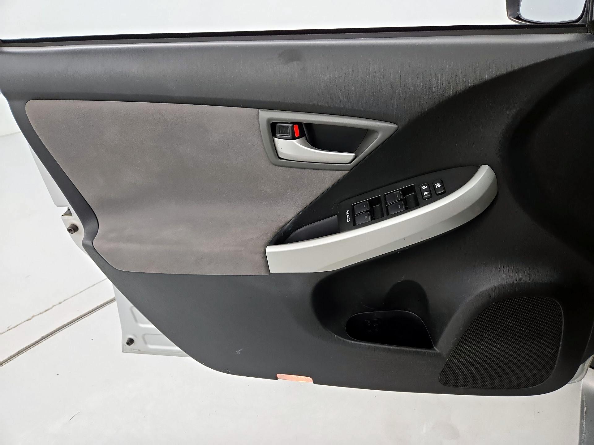 Thumbnail: 2014 Toyota Prius - 12