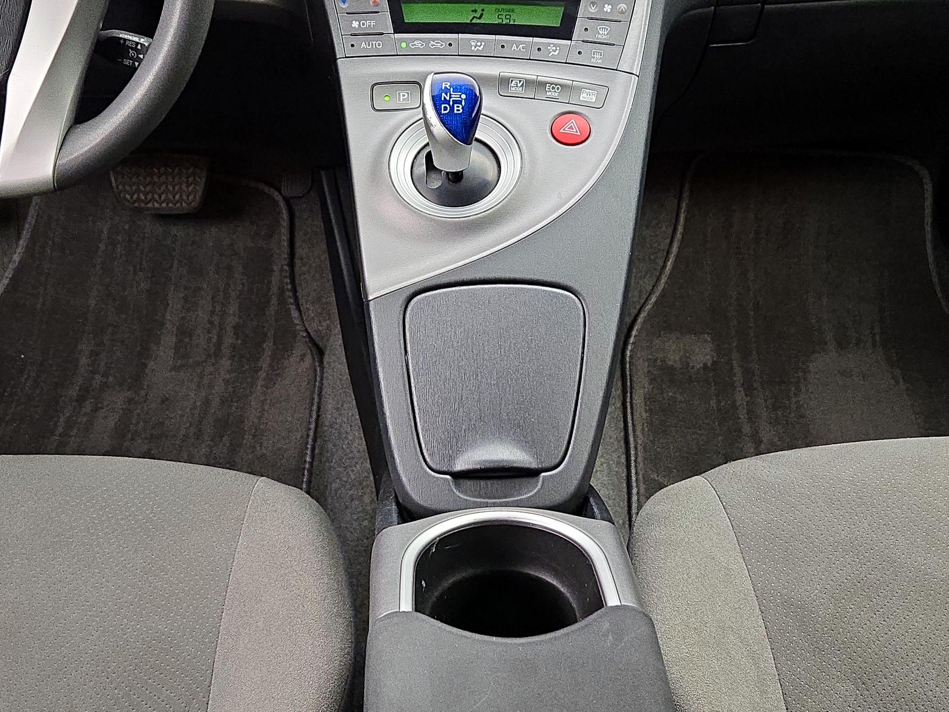 Thumbnail: 2014 Toyota Prius - 17