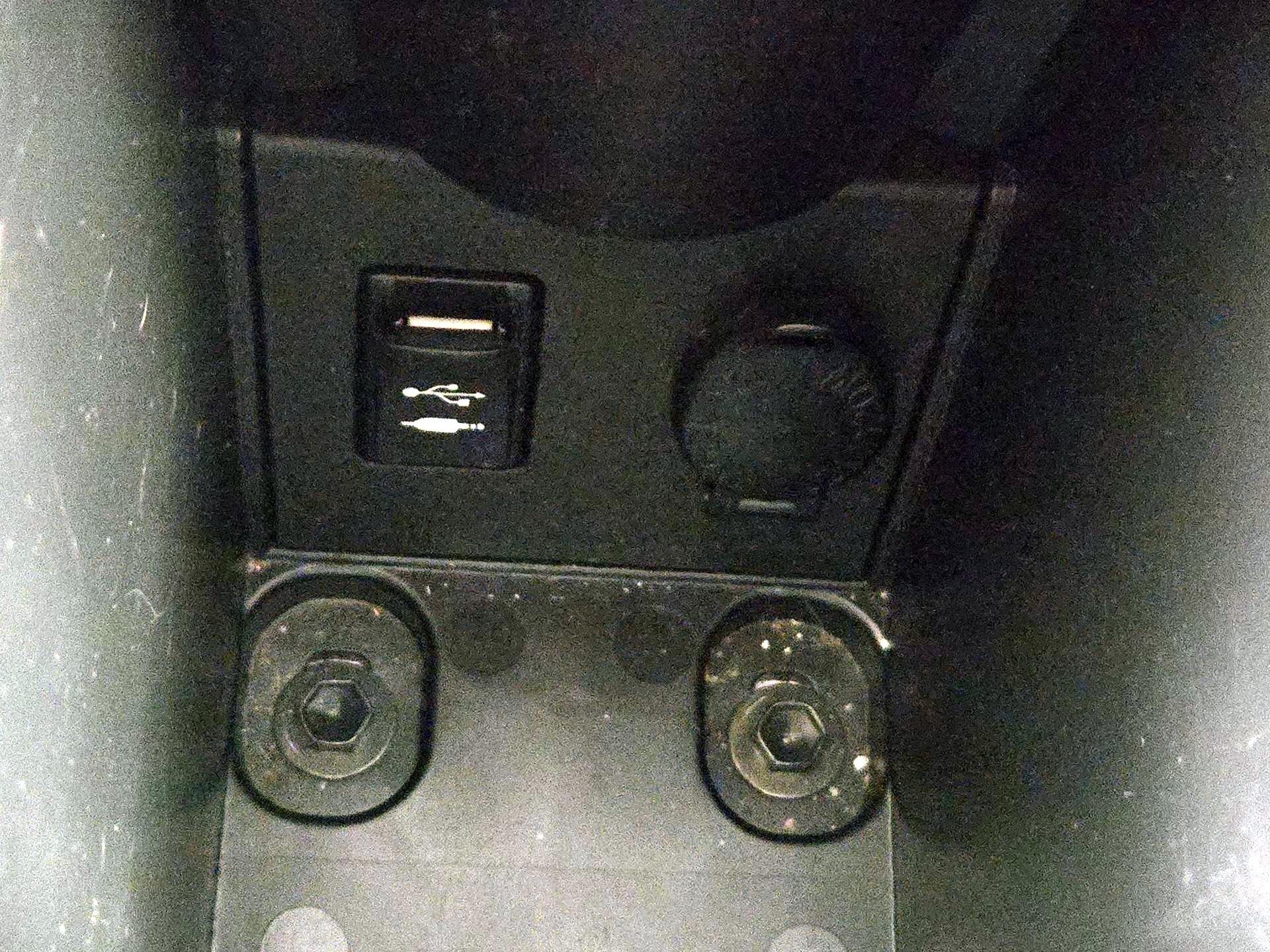 Thumbnail: 2014 Toyota Prius - 18