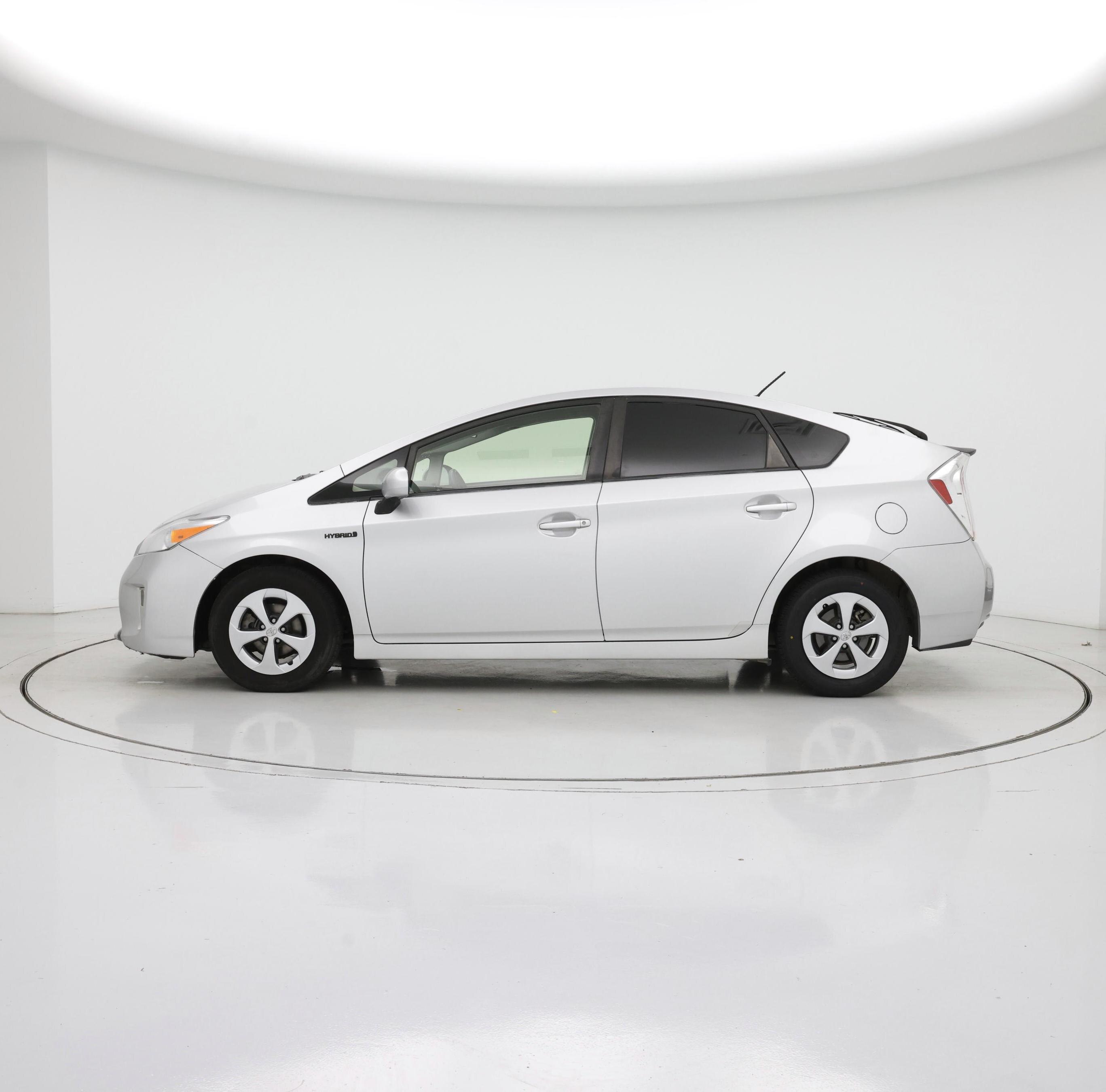 Thumbnail: 2014 Toyota Prius - 3