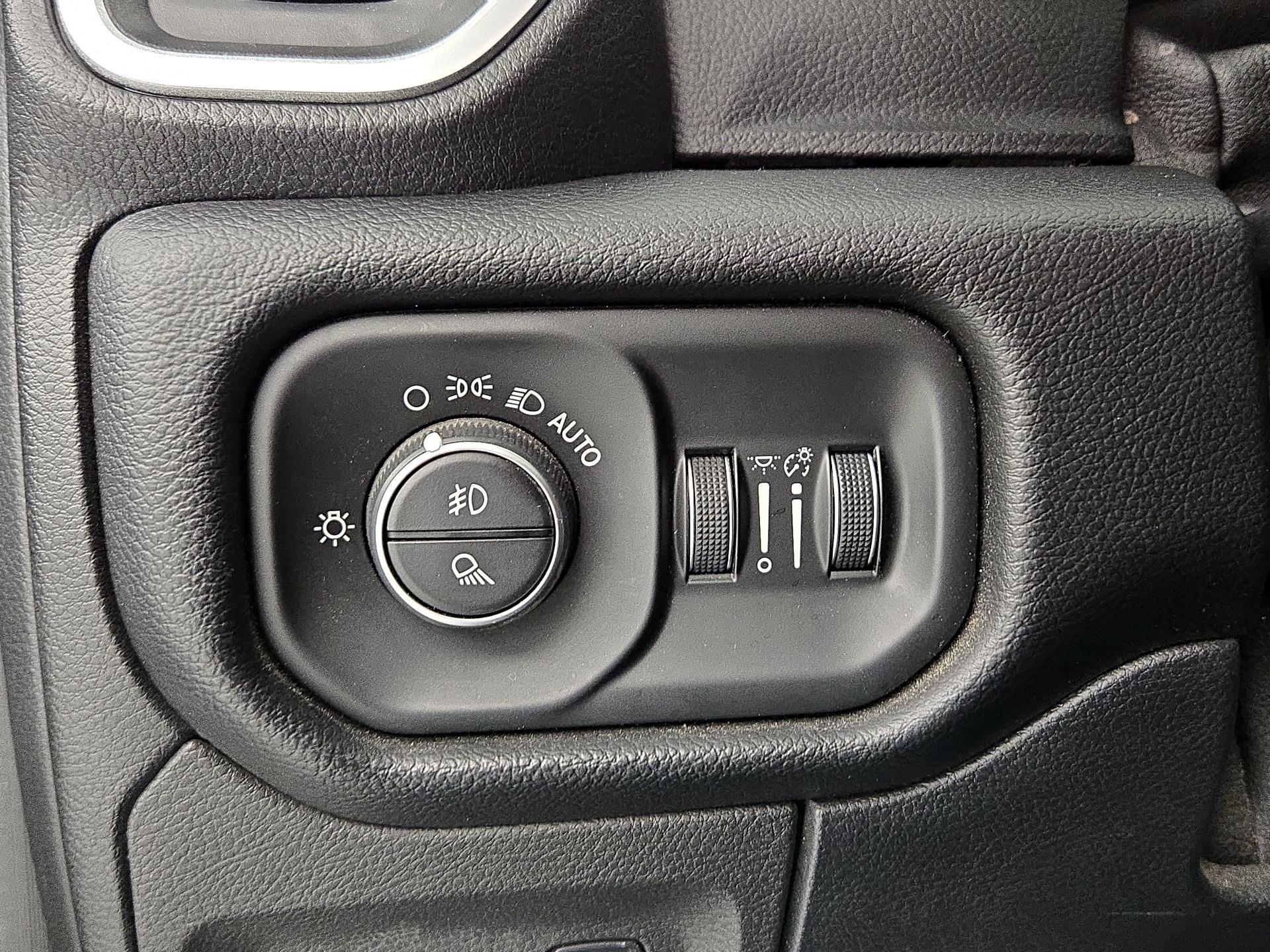 Thumbnail: 2019 RAM 1500 - 13