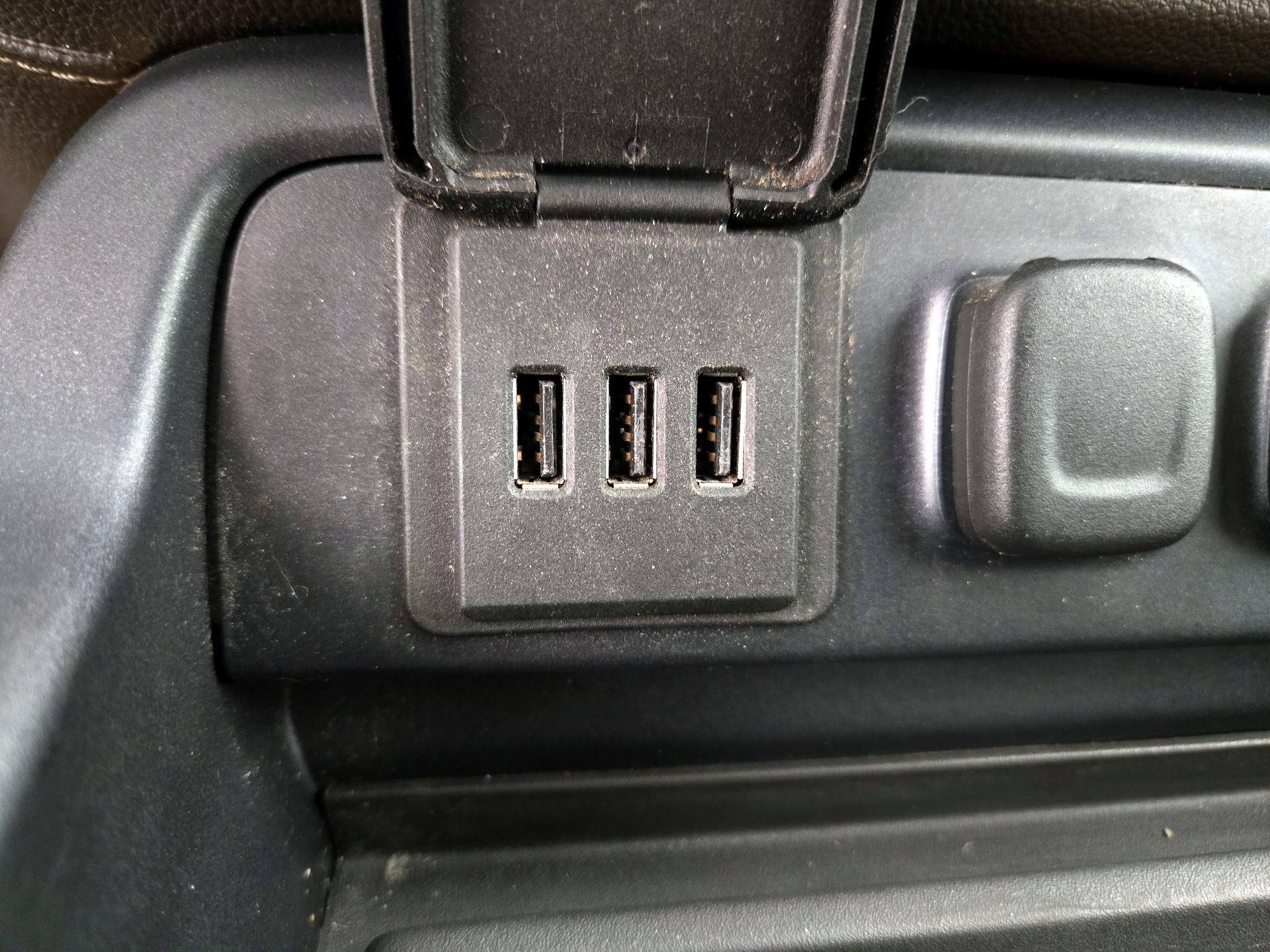 Thumbnail: 2014 Chevrolet Silverado 1500 - 18