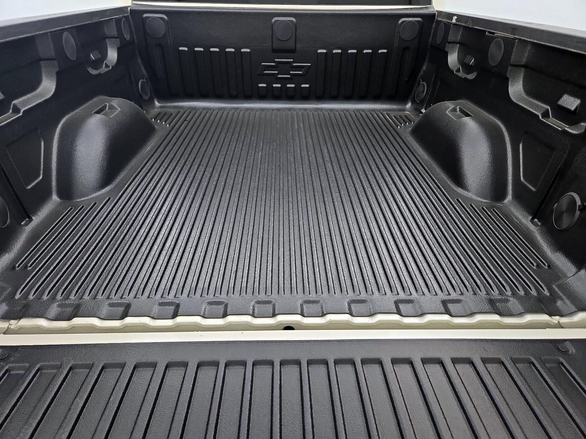 Thumbnail: 2014 Chevrolet Silverado 1500 - 20