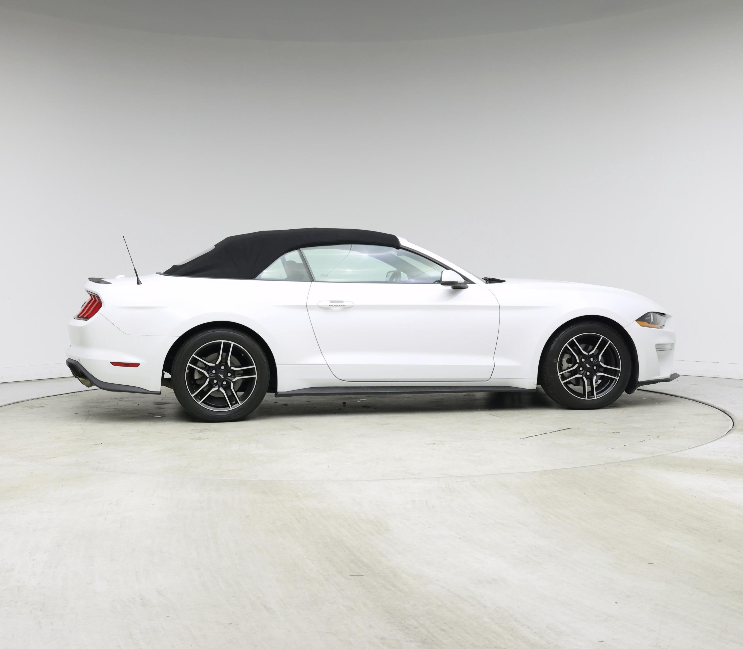 Thumbnail: 2018 Ford Mustang - 7