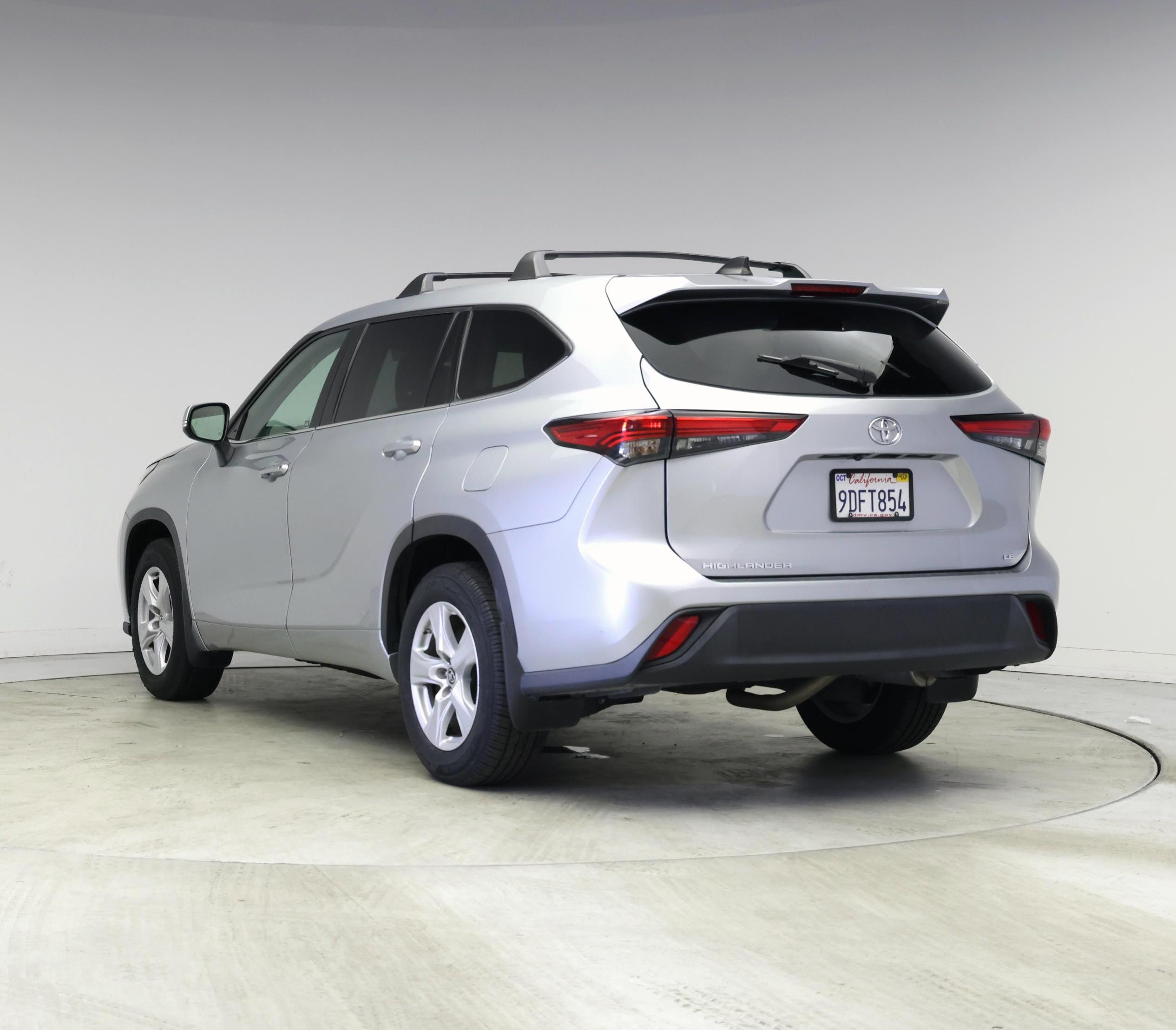 Thumbnail: 2022 Toyota Highlander - 2