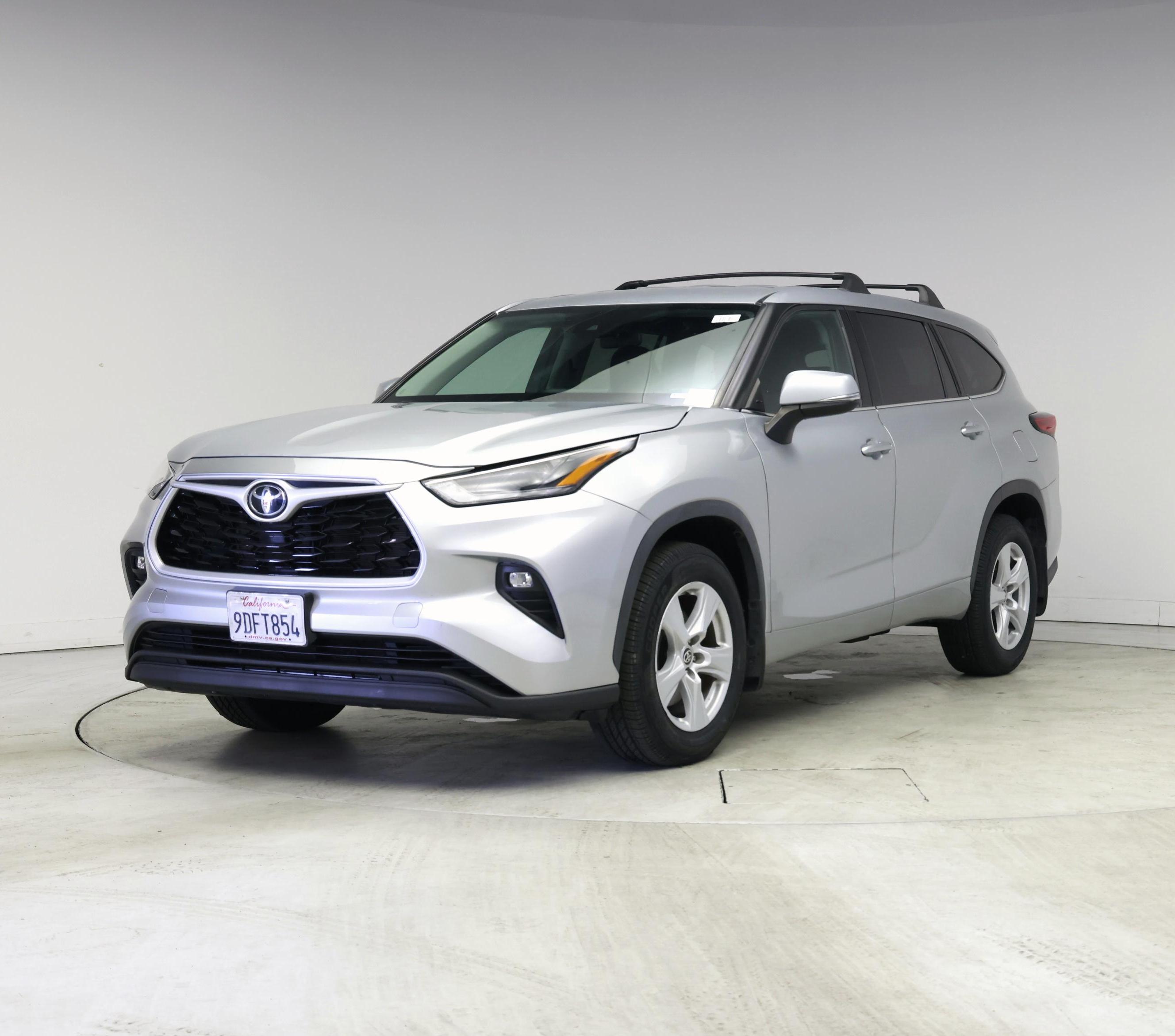 Thumbnail: 2022 Toyota Highlander - 4