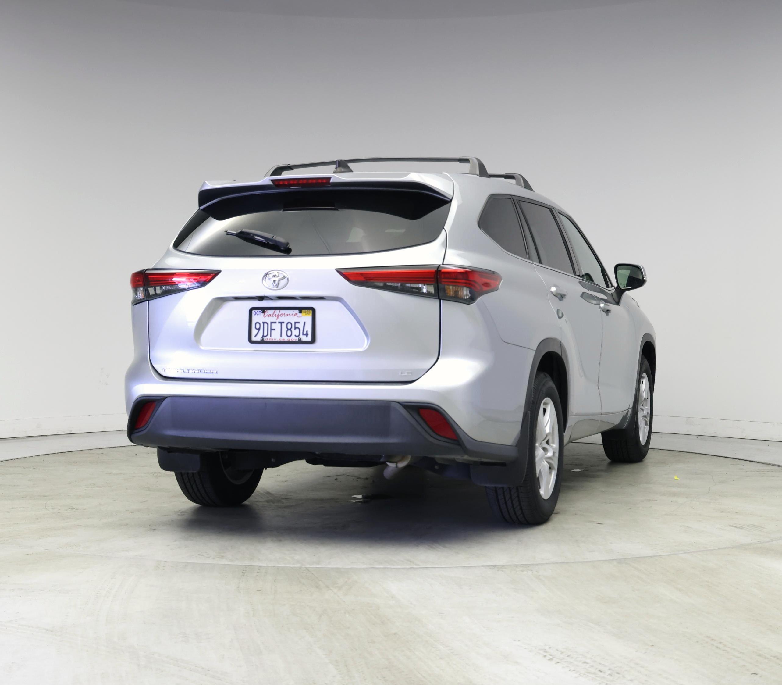 Thumbnail: 2022 Toyota Highlander - 8