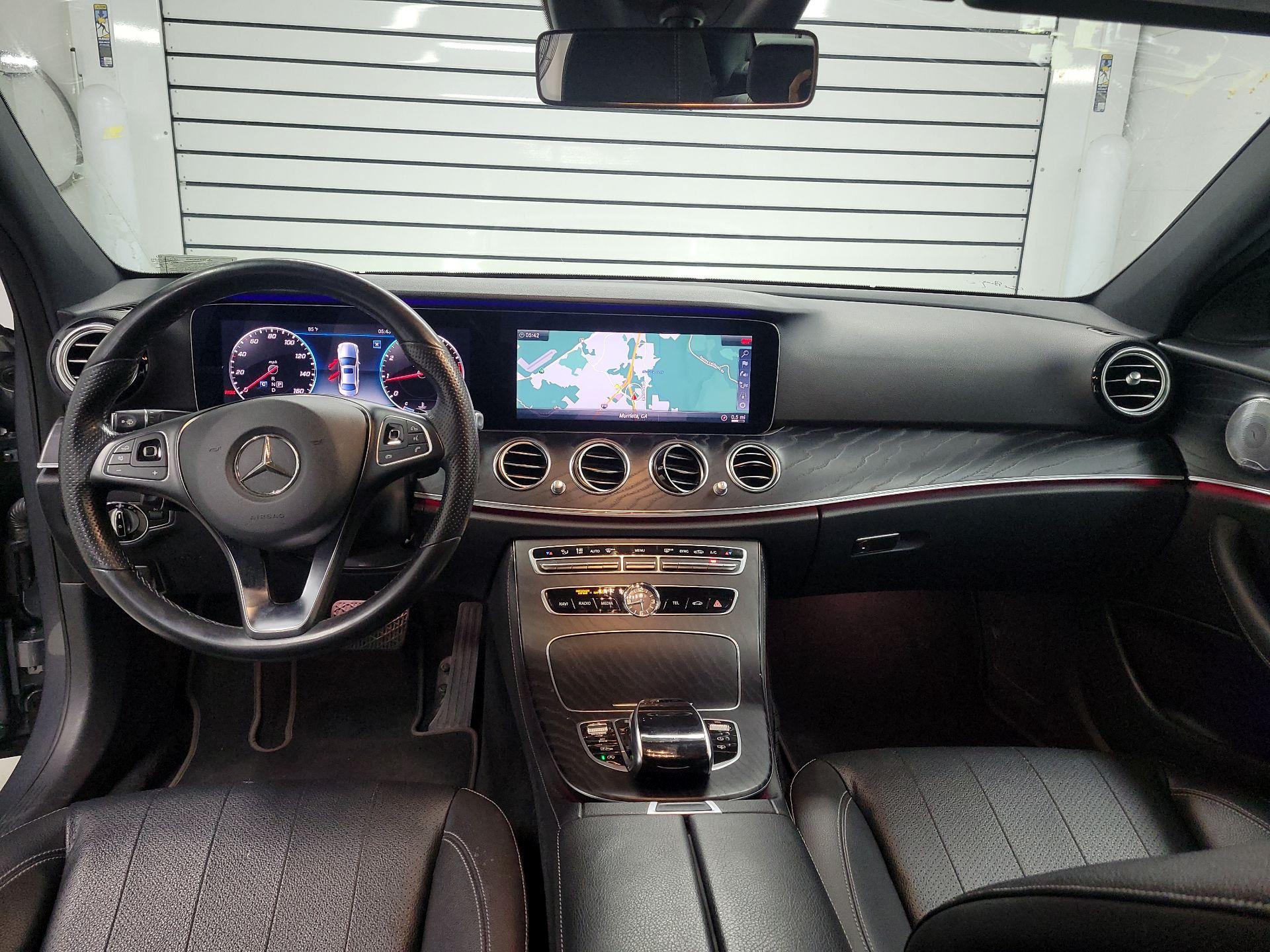Thumbnail: 2018 Mercedes-Benz E-Class - 9