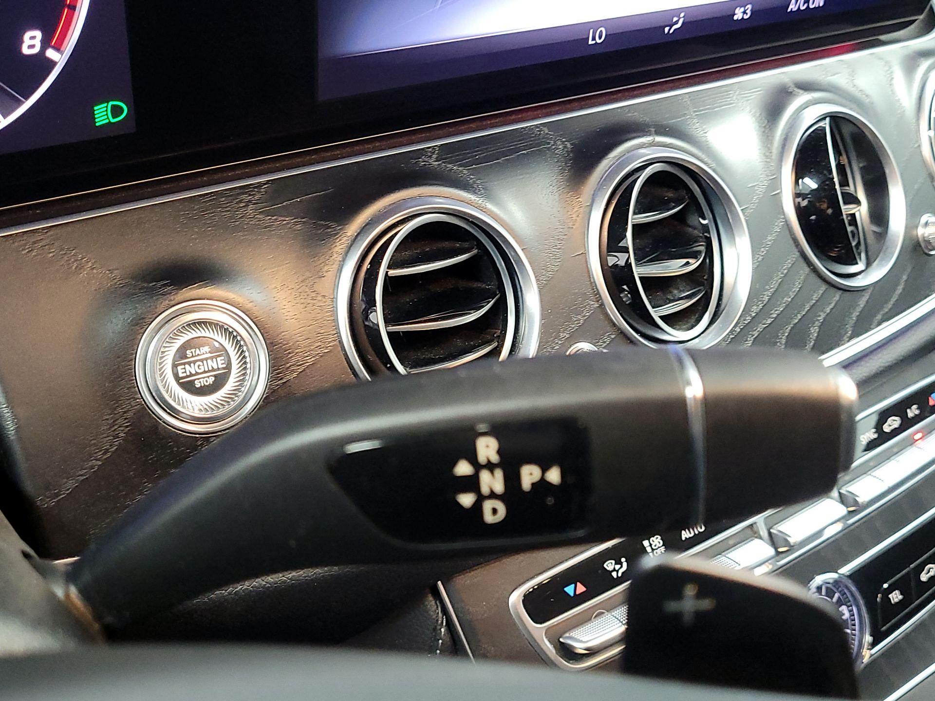 Thumbnail: 2018 Mercedes-Benz E-Class - 18