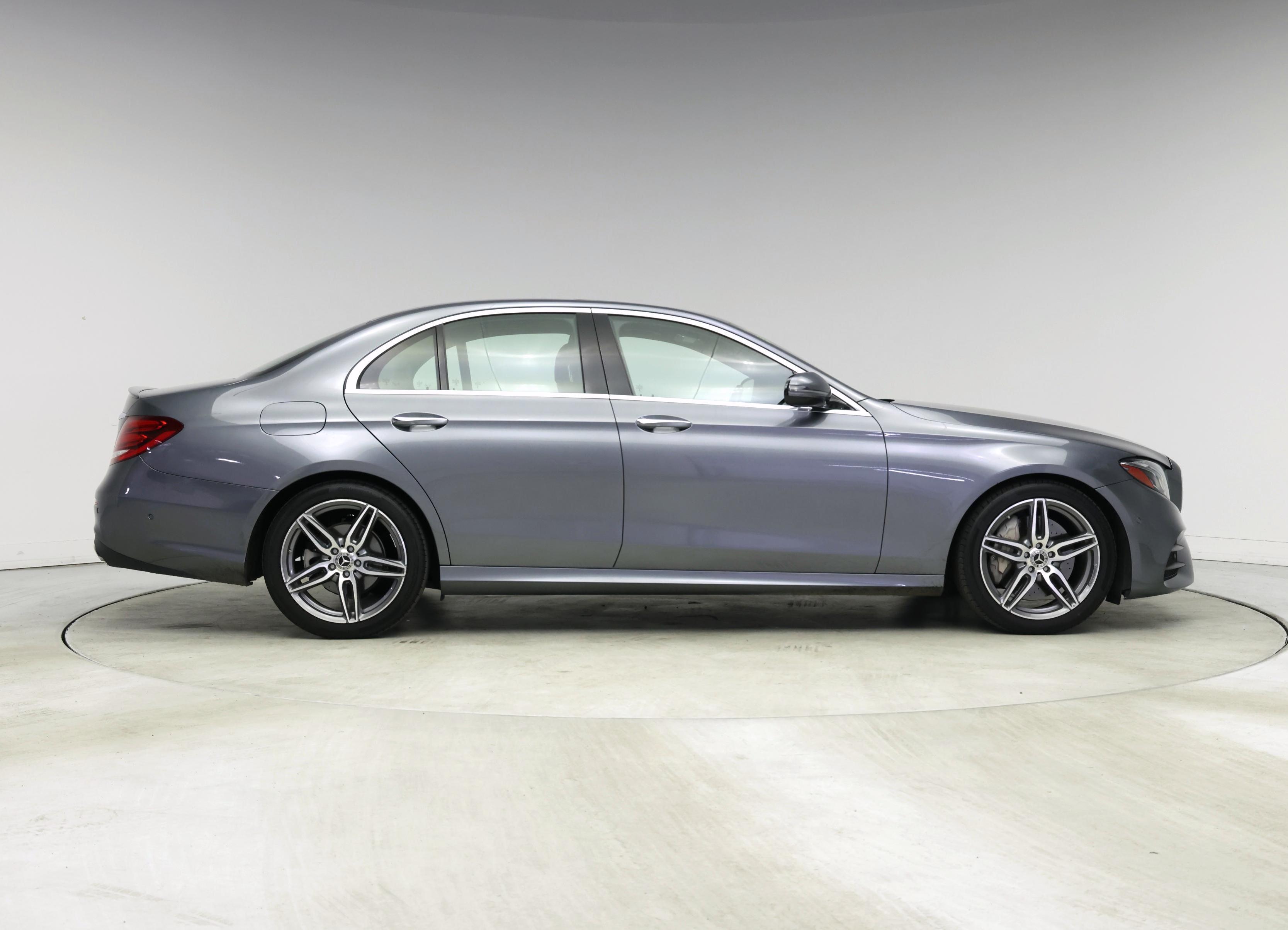 Thumbnail: 2018 Mercedes-Benz E-Class - 7