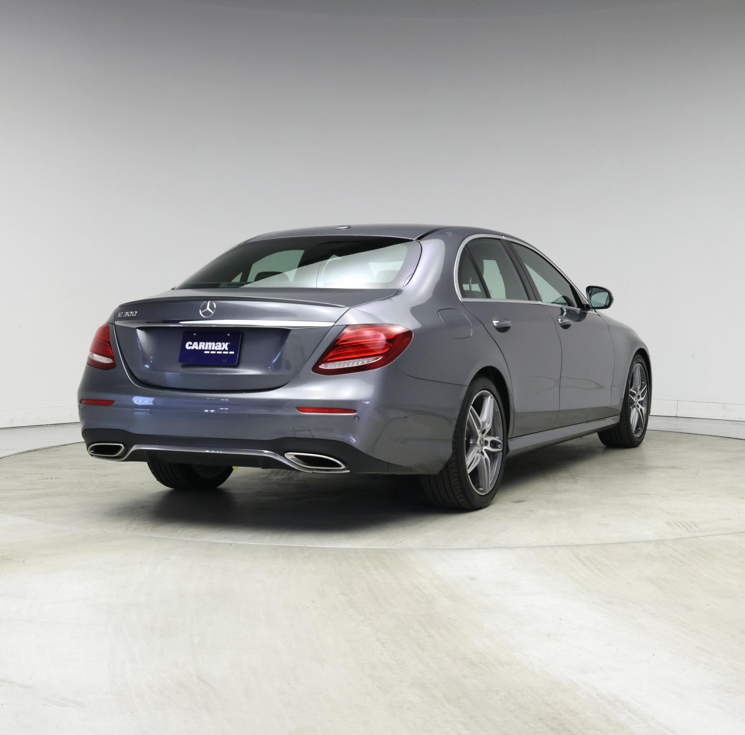Thumbnail: 2018 Mercedes-Benz E-Class - 8
