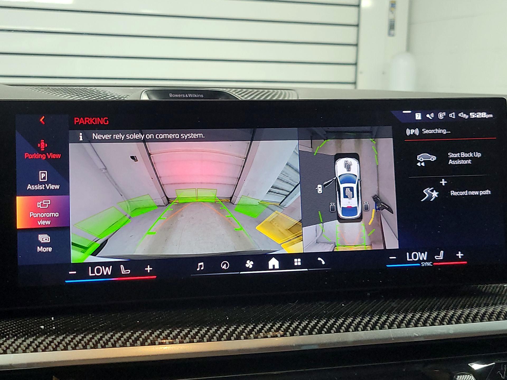 Thumbnail: 2025 BMW X6 - 13