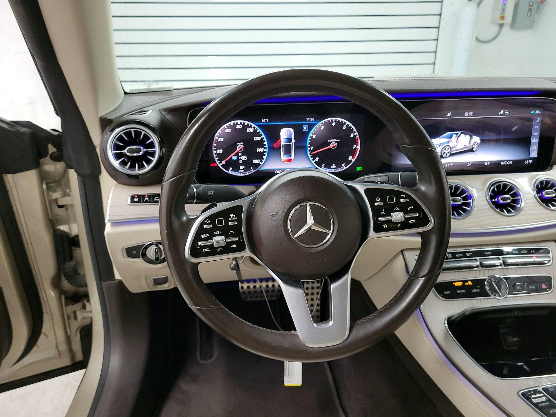 Thumbnail: 2020 Mercedes-Benz E-Class - 10
