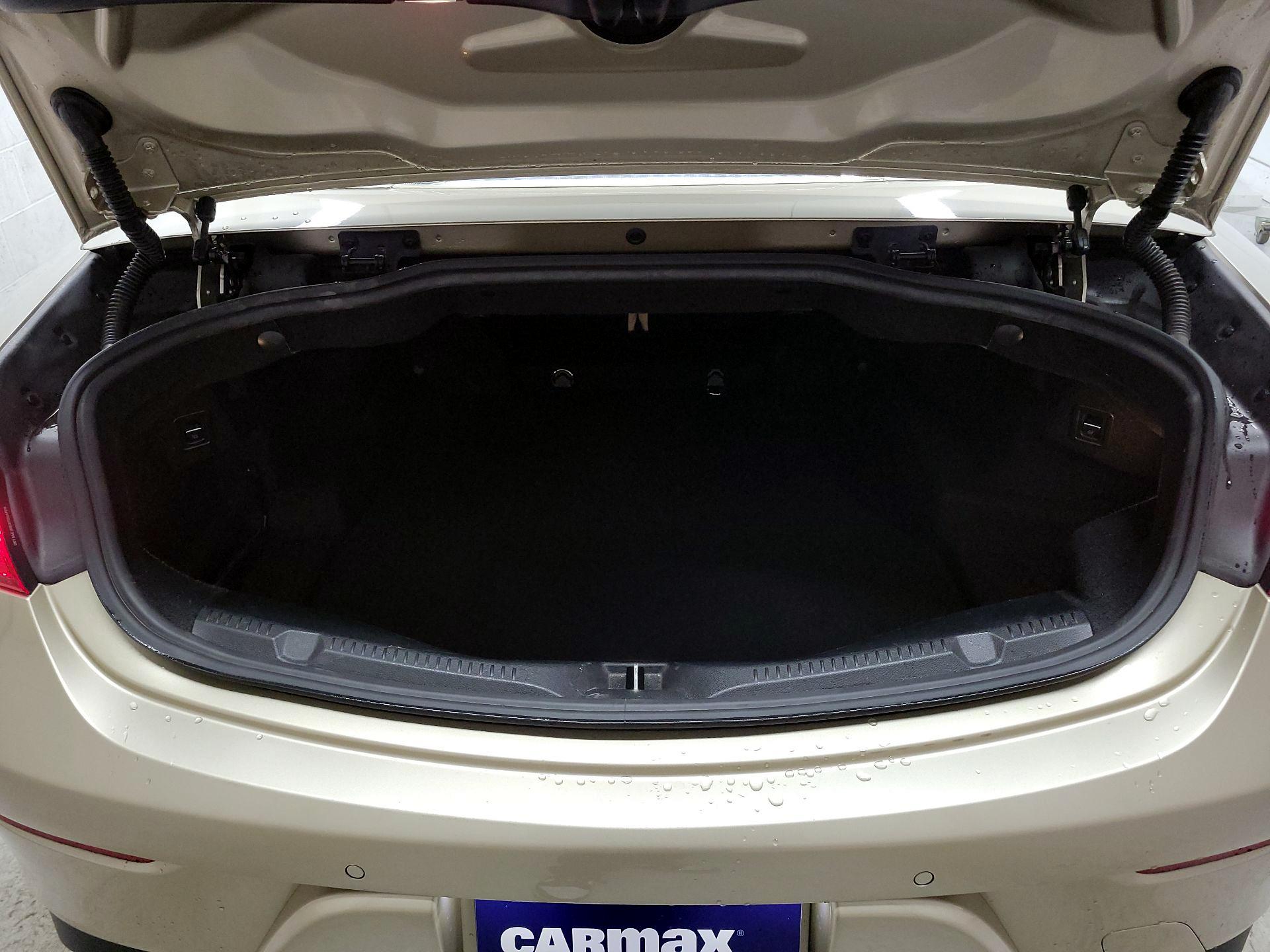 Thumbnail: 2020 Mercedes-Benz E-Class - 17