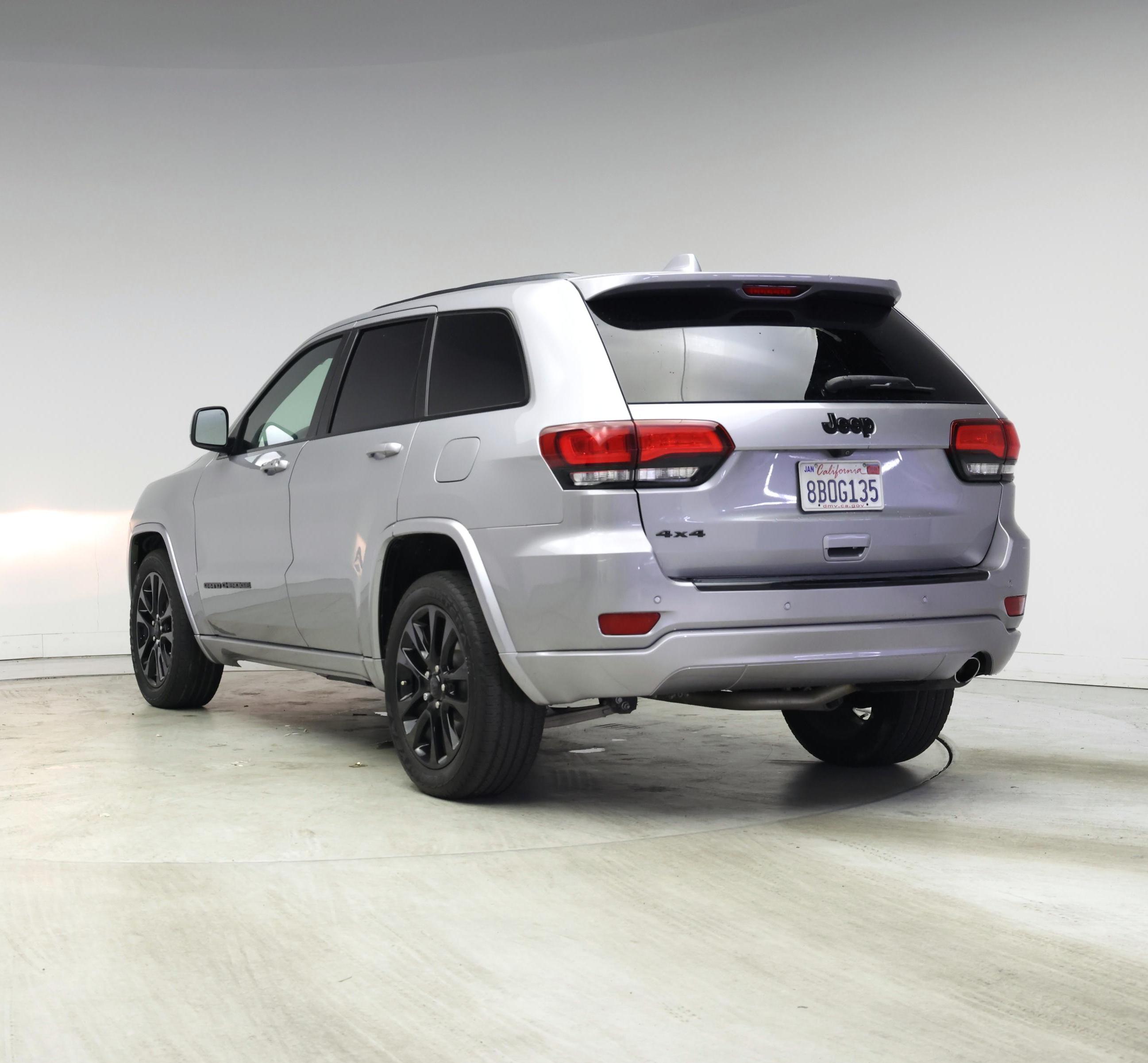 Thumbnail: 2018 Jeep Grand Cherokee - 2