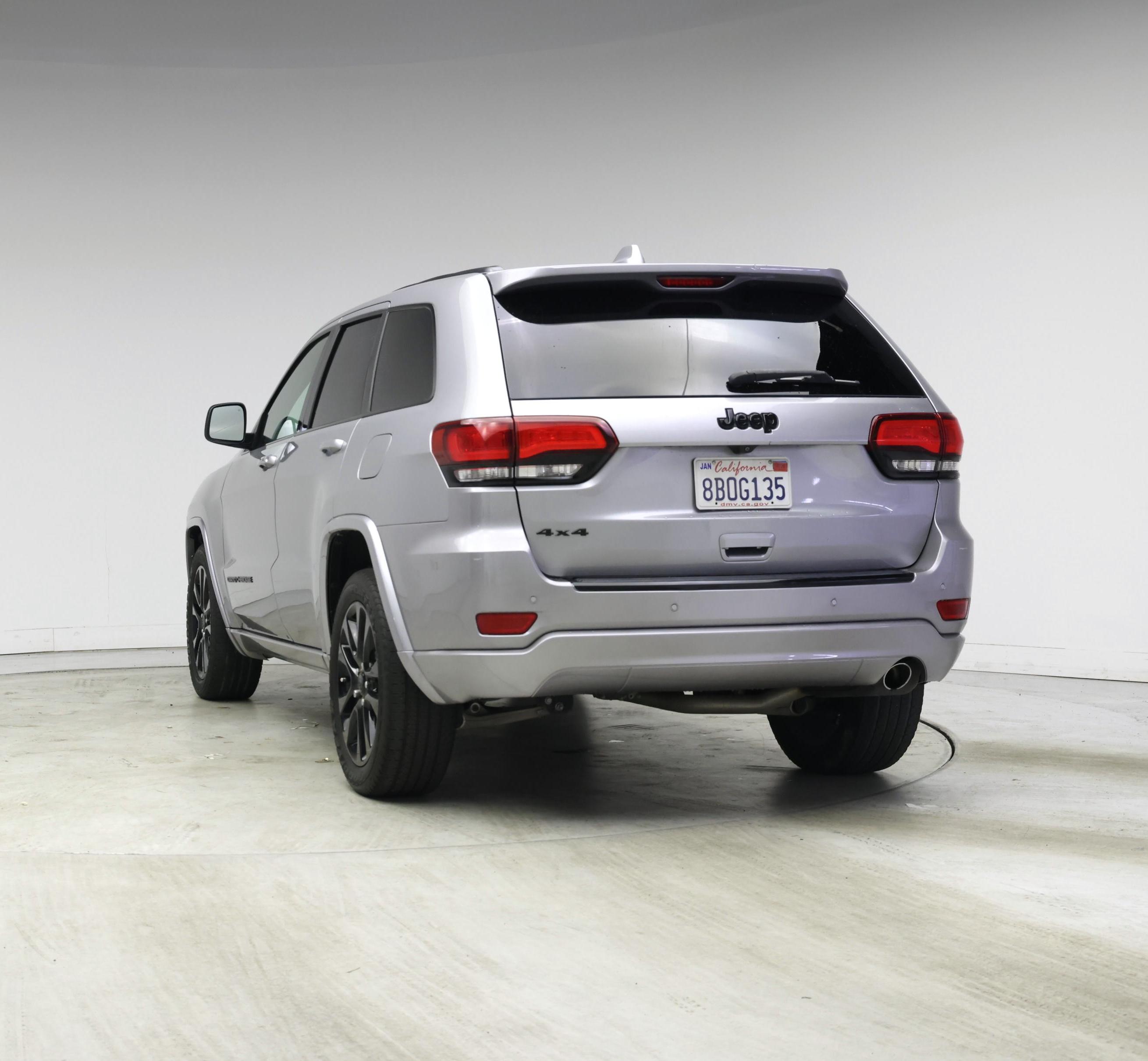 Thumbnail: 2018 Jeep Grand Cherokee - 6